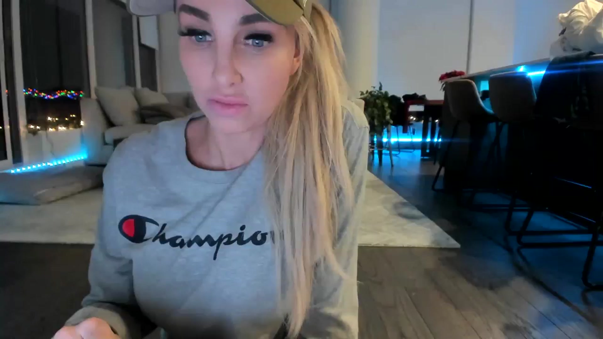 Gallery image thumbnail from Mollyboots's myfreecams stream on, 01/01/2024, 05:05 image 1 of 20