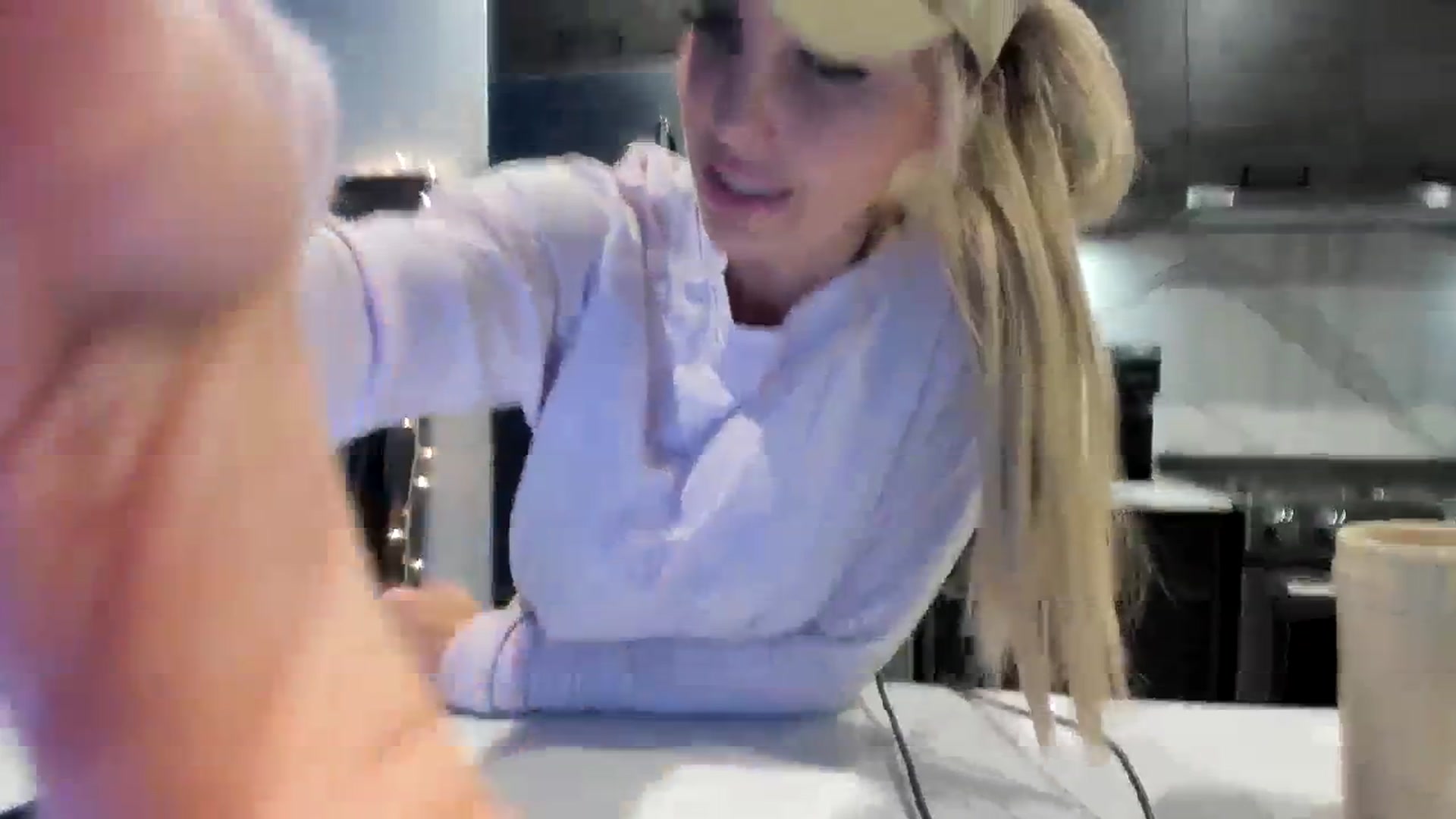 Gallery image thumbnail from Mollyboots's myfreecams stream on, 01/02/2024, 04:47 image 4 of 20