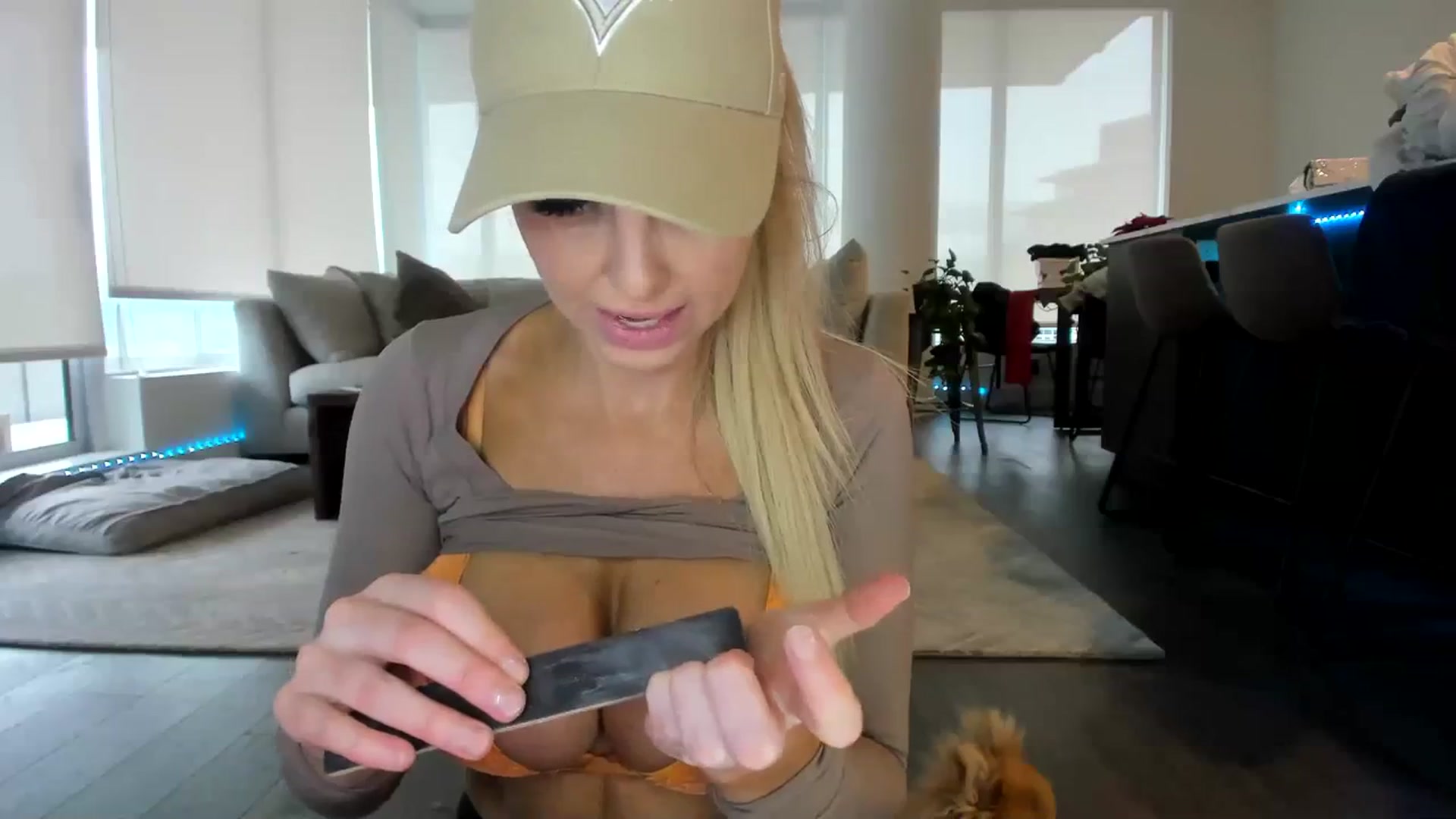 Gallery image thumbnail from Mollyboots's myfreecams stream on, 01/02/2024, 22:33 image 12 of 20
