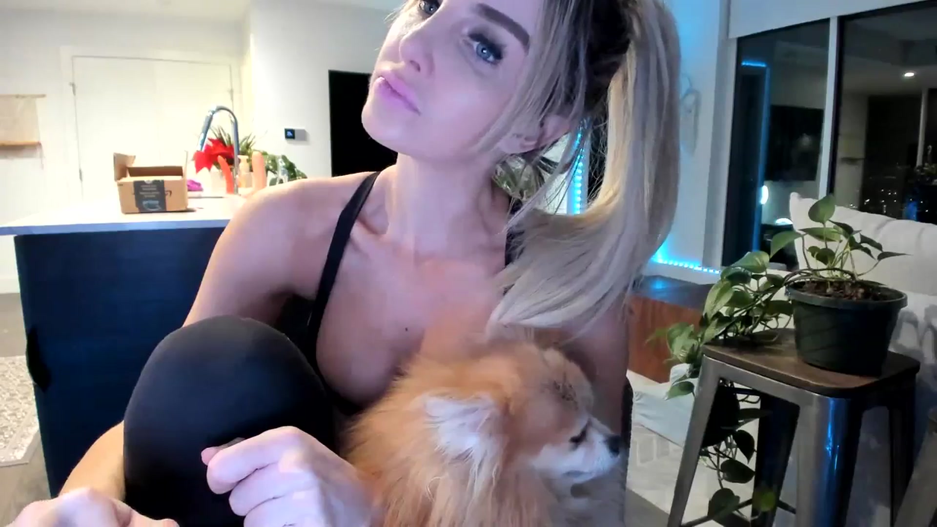 Gallery image thumbnail from Mollyboots's myfreecams stream on, 01/12/2024, 03:45 image 20 of 20