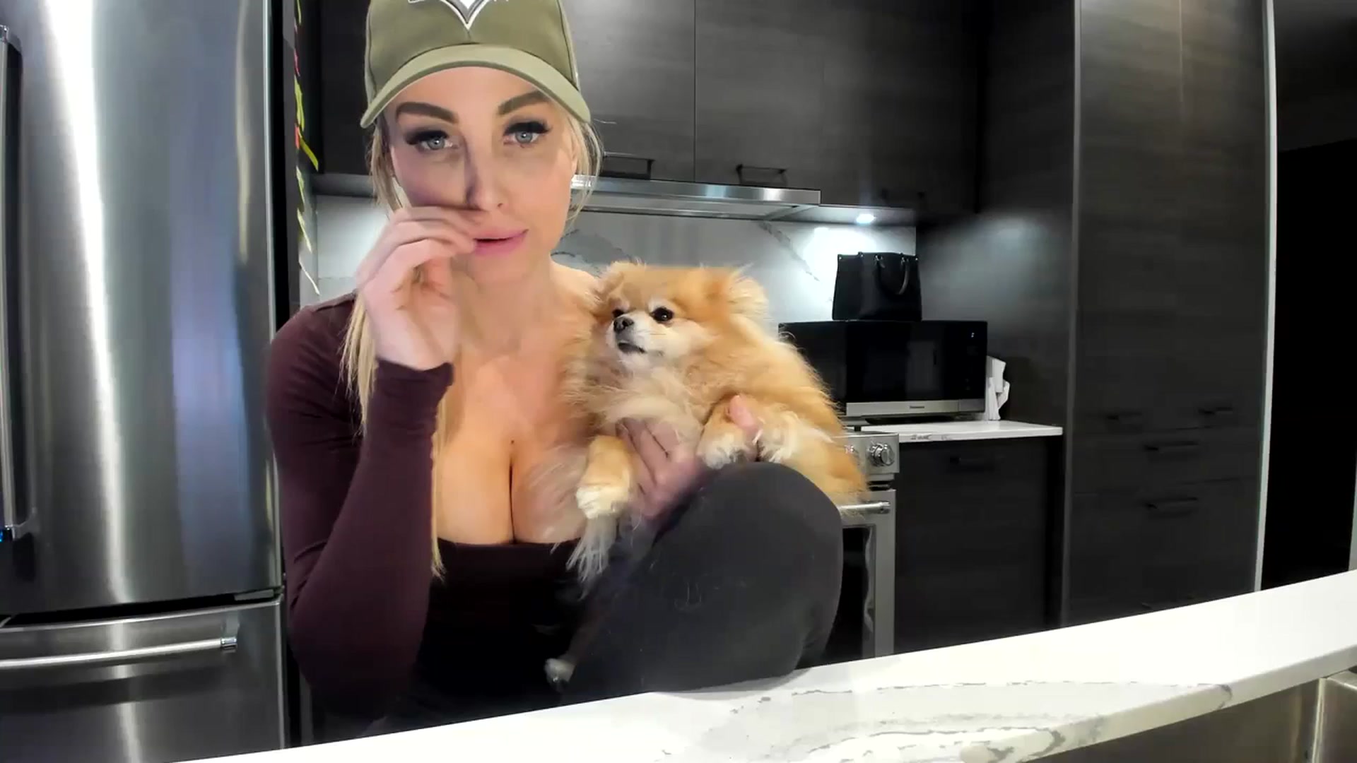 Gallery image thumbnail from Mollyboots's myfreecams stream on, 01/15/2024, 03:56 image 17 of 20