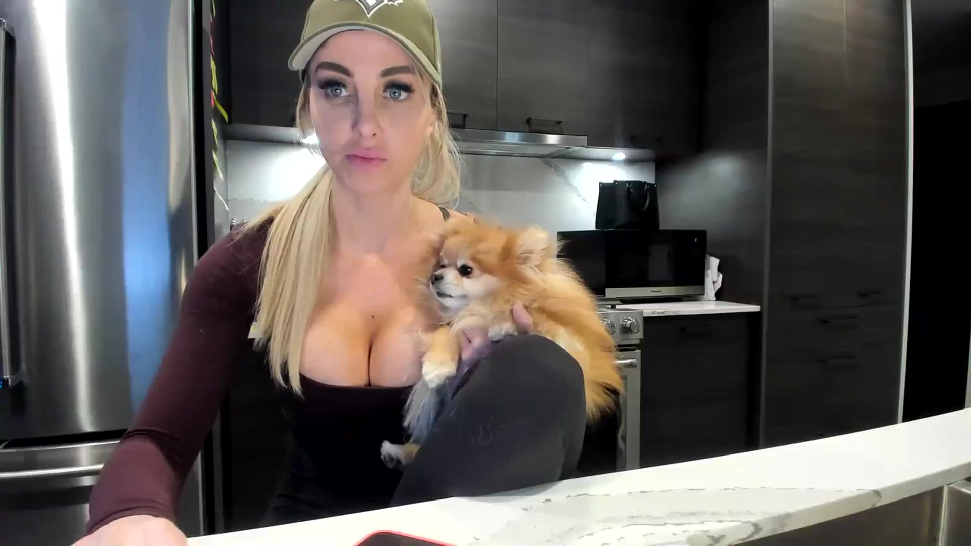 Gallery image thumbnail from Mollyboots's myfreecams stream on, 01/15/2024, 03:56 image 19 of 20