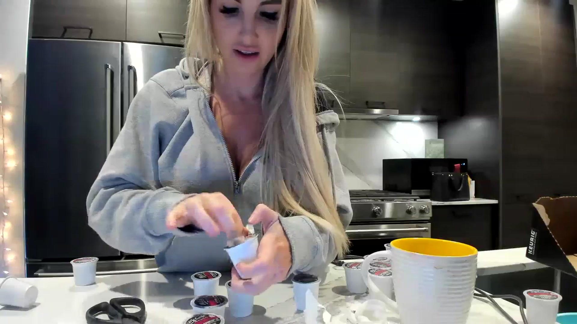Gallery image thumbnail from Mollyboots's myfreecams stream on, 01/18/2024, 04:41 image 9 of 20