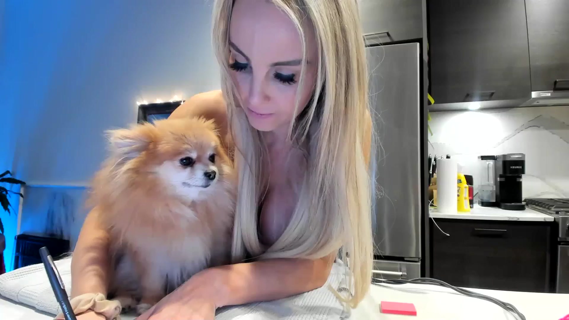 Gallery image thumbnail from Mollyboots's myfreecams stream on, 01/19/2024, 04:29 image 6 of 20
