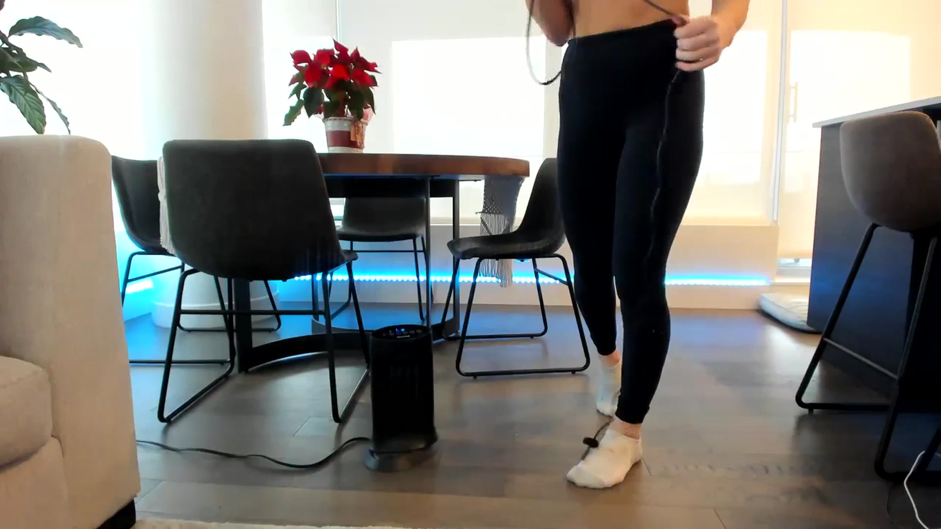 Gallery image thumbnail from Mollyboots's myfreecams stream on, 02/06/2024, 22:42 image 16 of 20