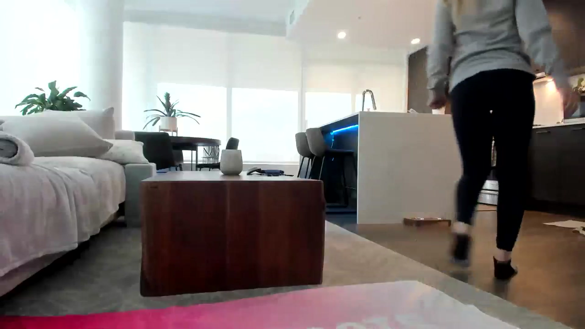 Gallery image thumbnail from Mollyboots's myfreecams stream on, 02/20/2024, 20:50 image 7 of 20