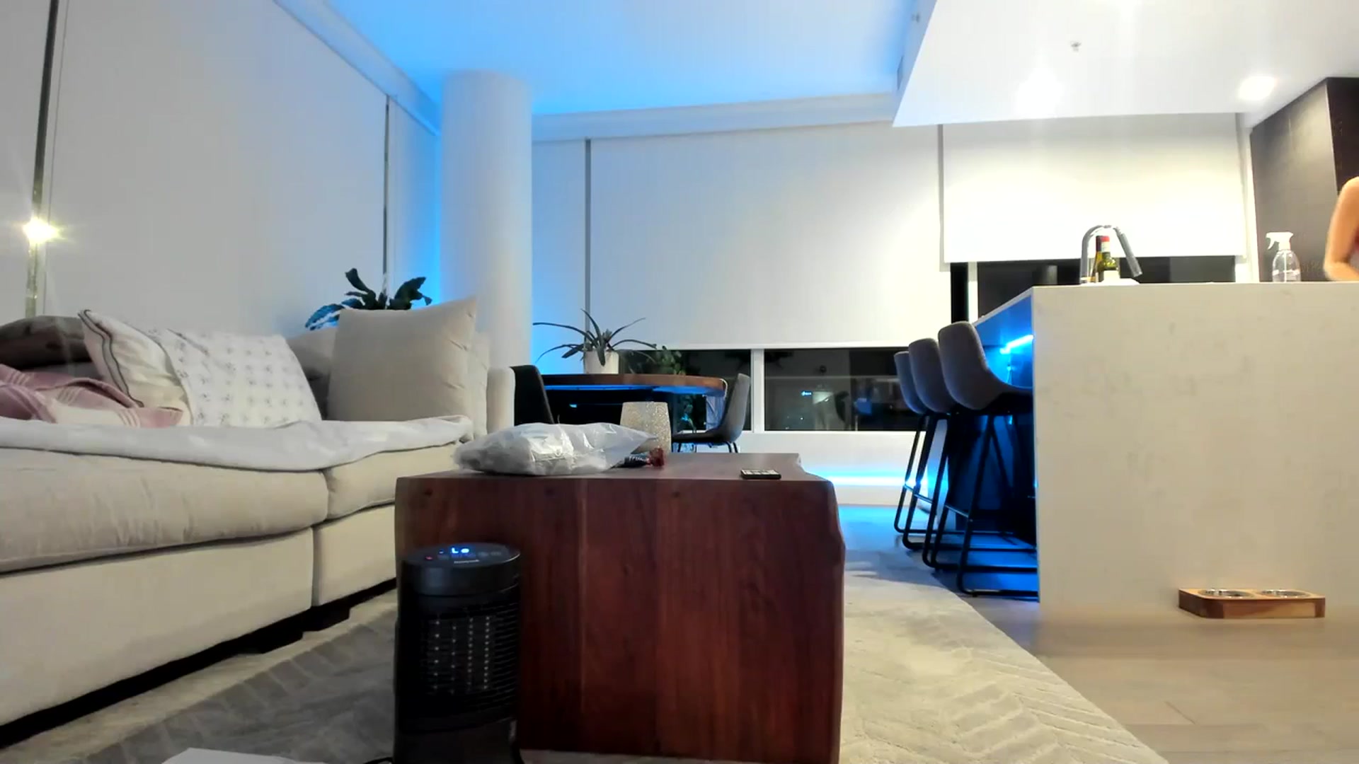 Gallery image thumbnail from Mollyboots's myfreecams stream on, 03/02/2024, 05:45 image 3 of 20
