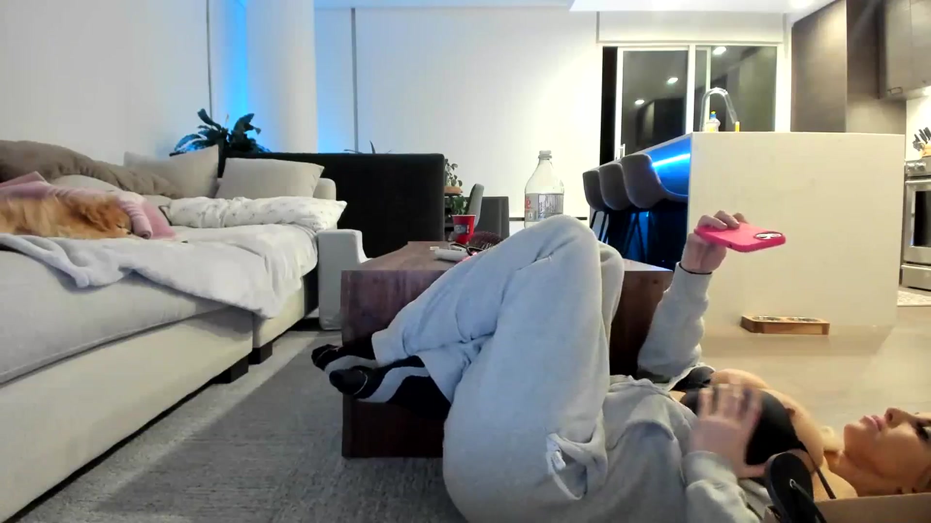 Gallery image thumbnail from Mollyboots's myfreecams stream on, 03/10/2024, 03:32 image 8 of 20