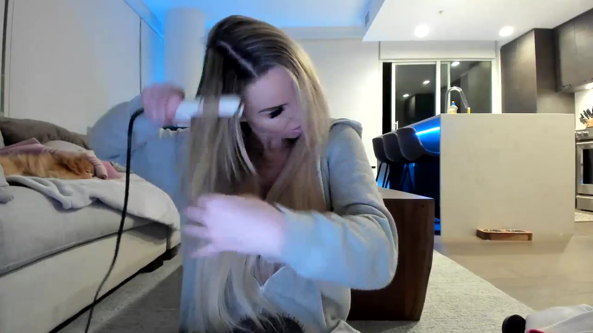 Gallery image thumbnail from Mollyboots's myfreecams stream on, 03/10/2024, 03:32 image 5 of 20