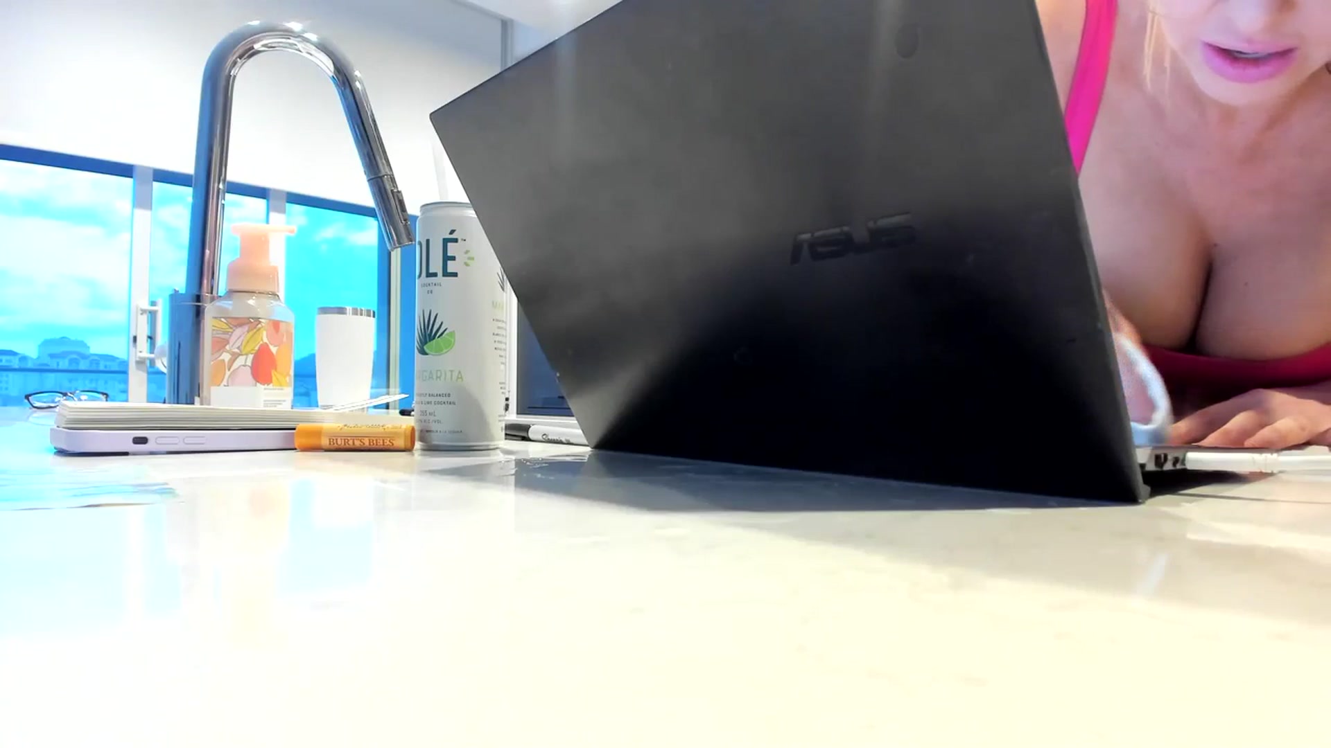 Gallery image thumbnail from Mollyboots's myfreecams stream on, 03/21/2024, 02:21 image 8 of 20