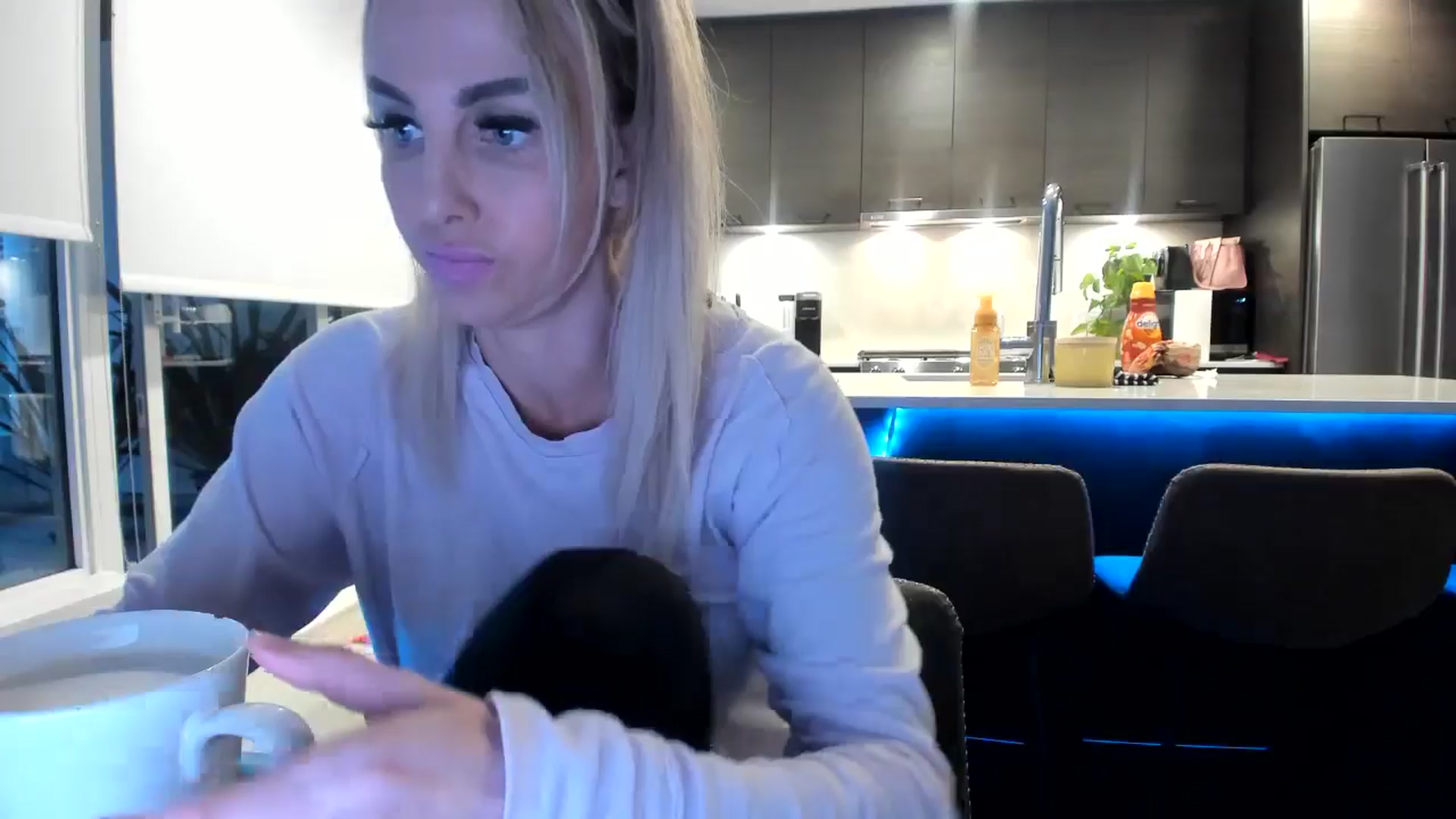 Gallery image thumbnail from Mollyboots's myfreecams stream on, 05/23/2024, 03:31 image 19 of 20