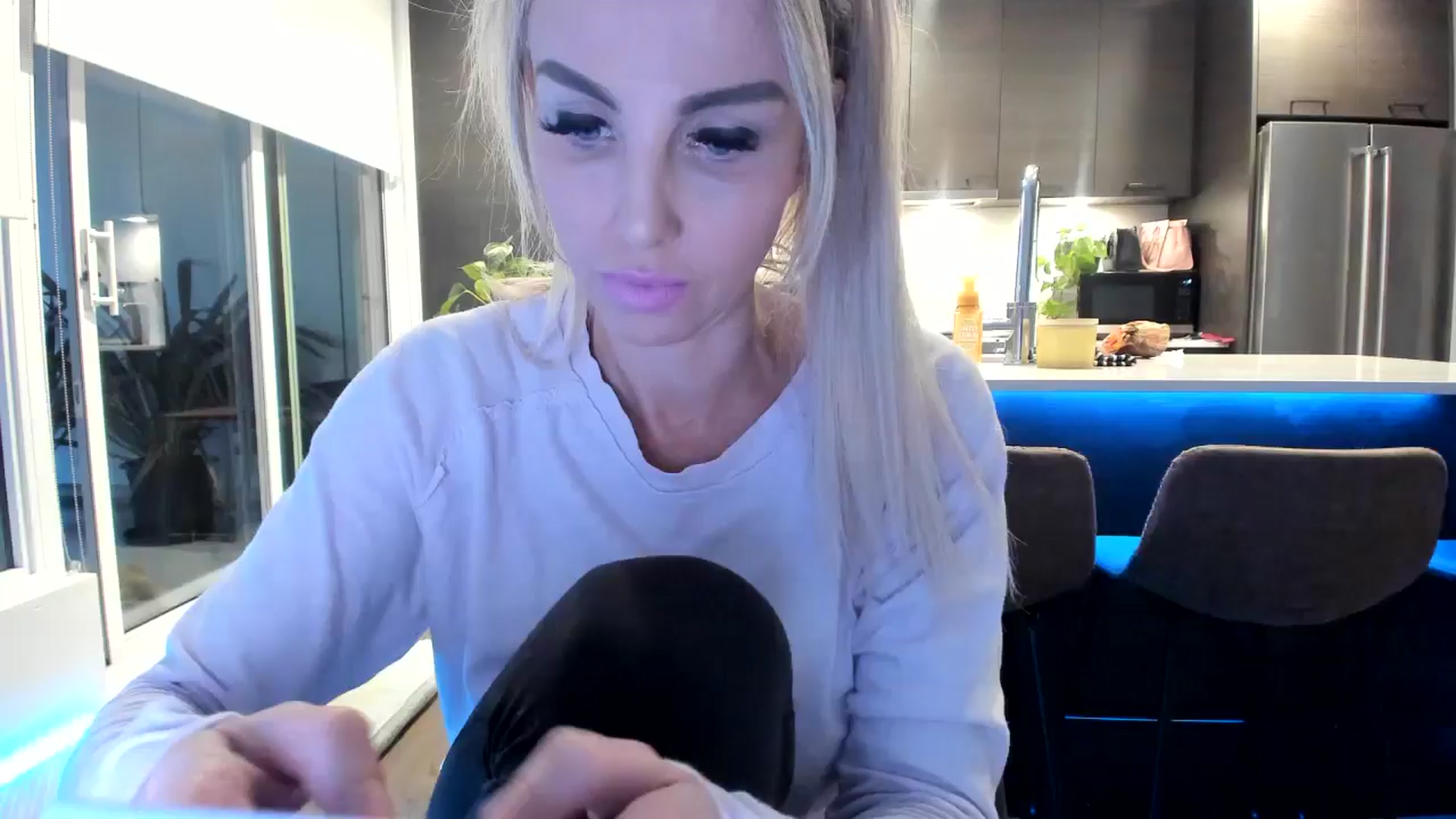Gallery image thumbnail from Mollyboots's myfreecams stream on, 05/23/2024, 03:31 image 3 of 20