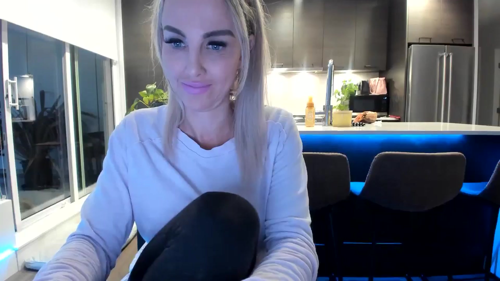 Gallery image thumbnail from Mollyboots's myfreecams stream on, 05/23/2024, 03:31 image 12 of 20