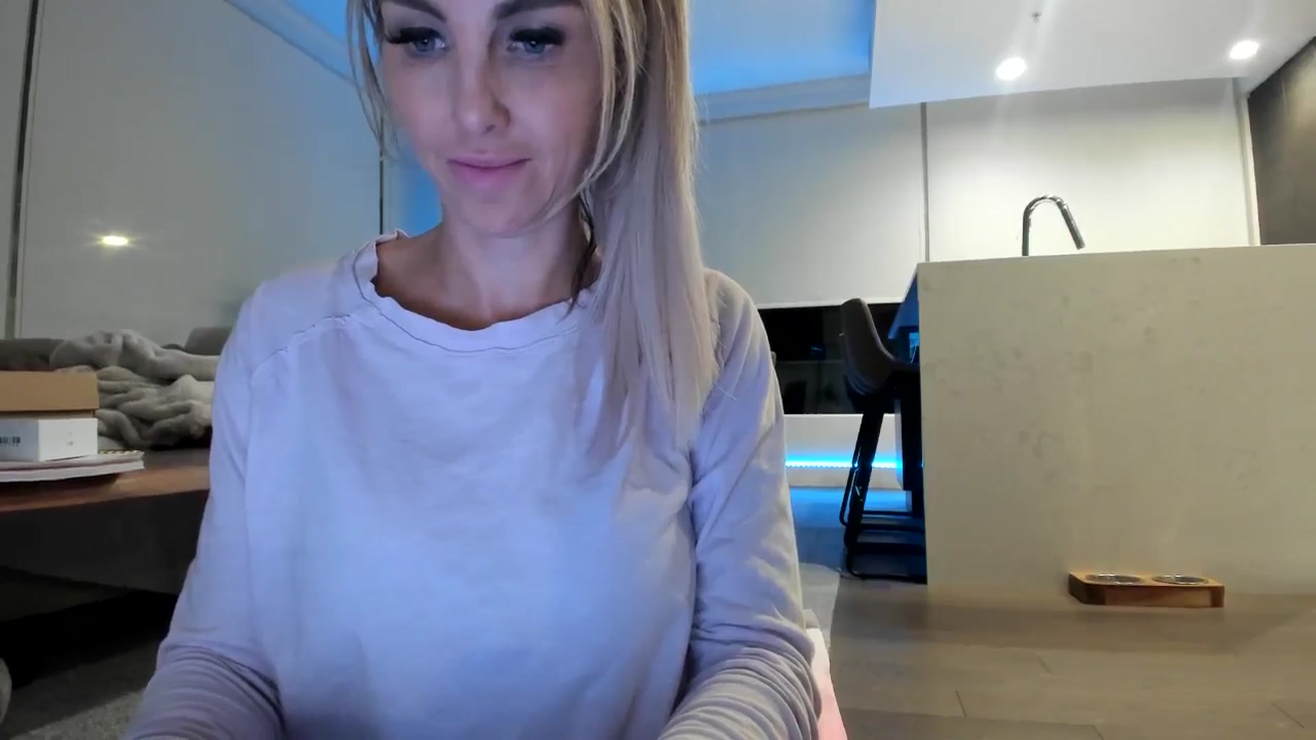 Gallery image thumbnail from Mollyboots's myfreecams stream on, 05/23/2024, 05:02 image 17 of 20