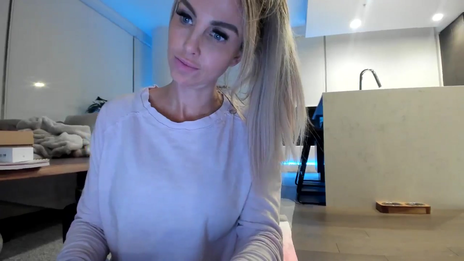Gallery image thumbnail from Mollyboots's myfreecams stream on, 05/23/2024, 05:02 image 18 of 20