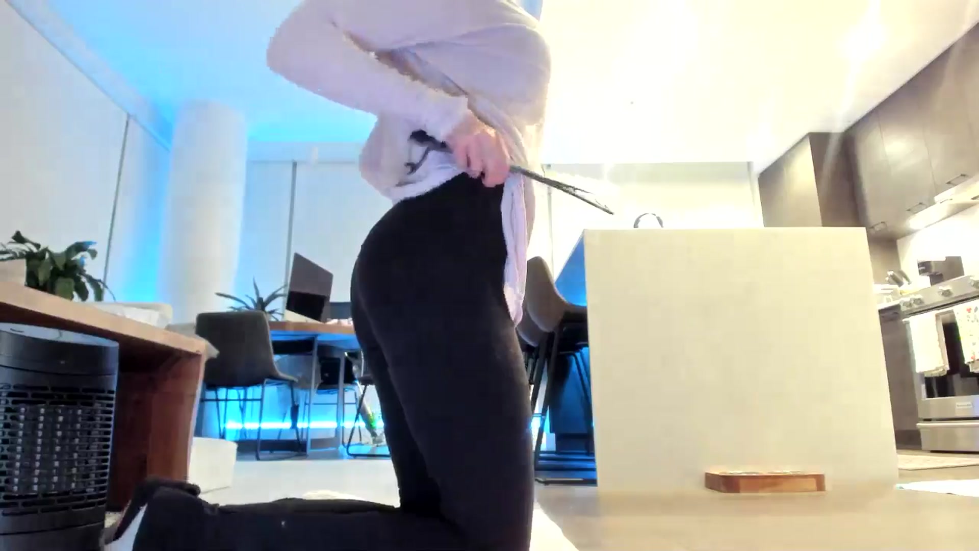 Gallery image thumbnail from Mollyboots's myfreecams stream on, 05/23/2024, 05:02 image 5 of 20