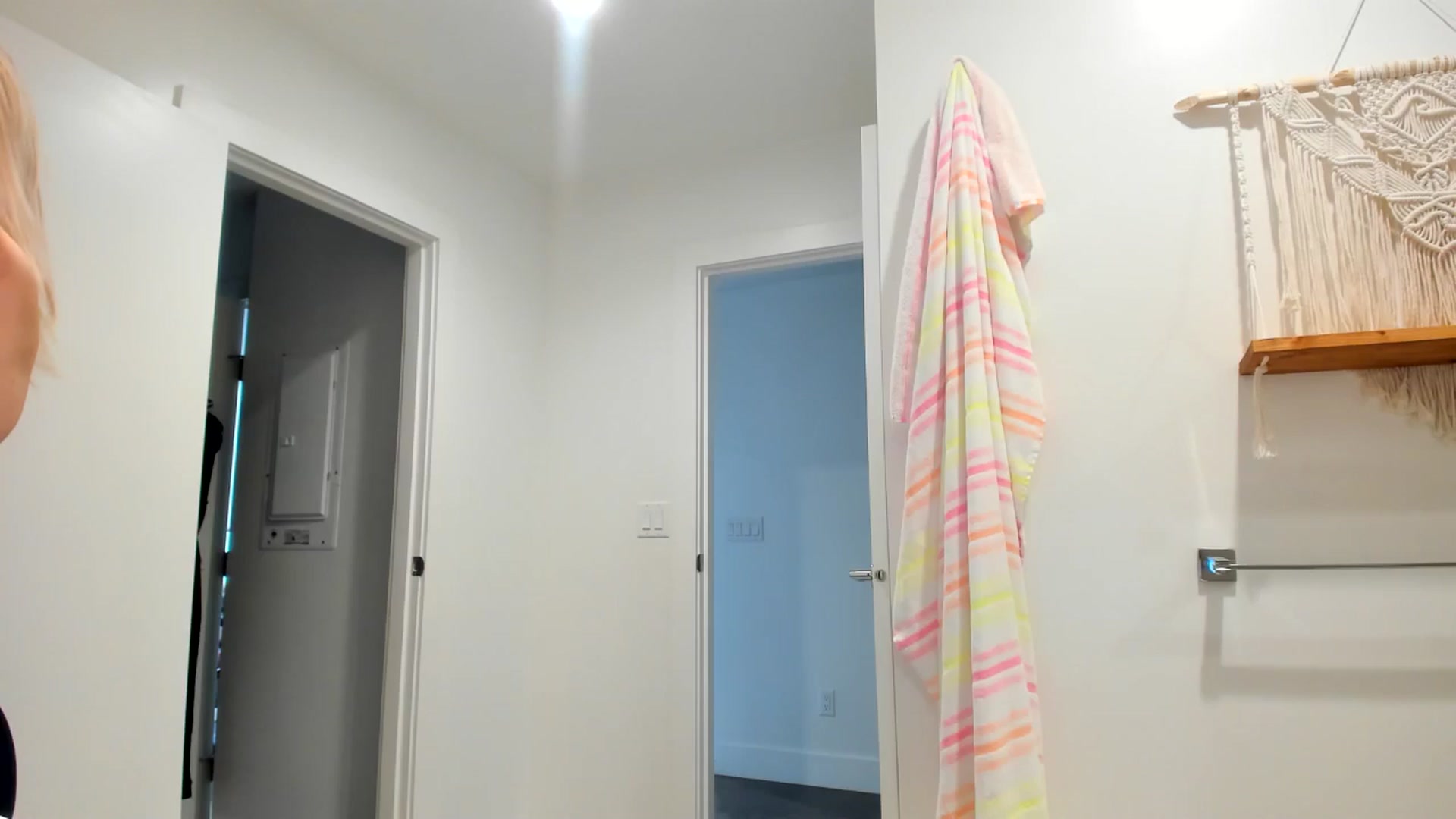 Gallery image thumbnail from Mollyboots's myfreecams stream on, 05/25/2024, 04:30 image 1 of 20