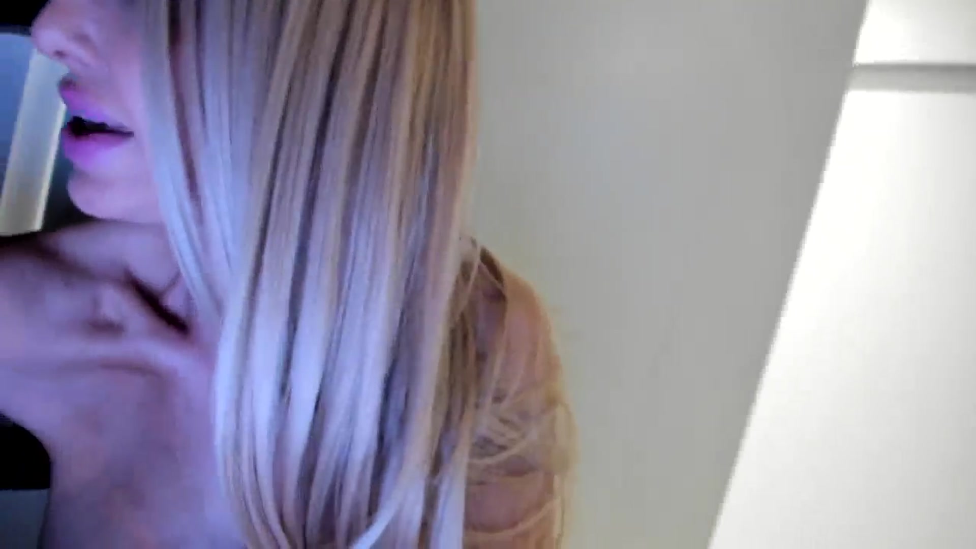 Gallery image thumbnail from Mollyboots's myfreecams stream on, 05/31/2024, 03:51 image 9 of 20