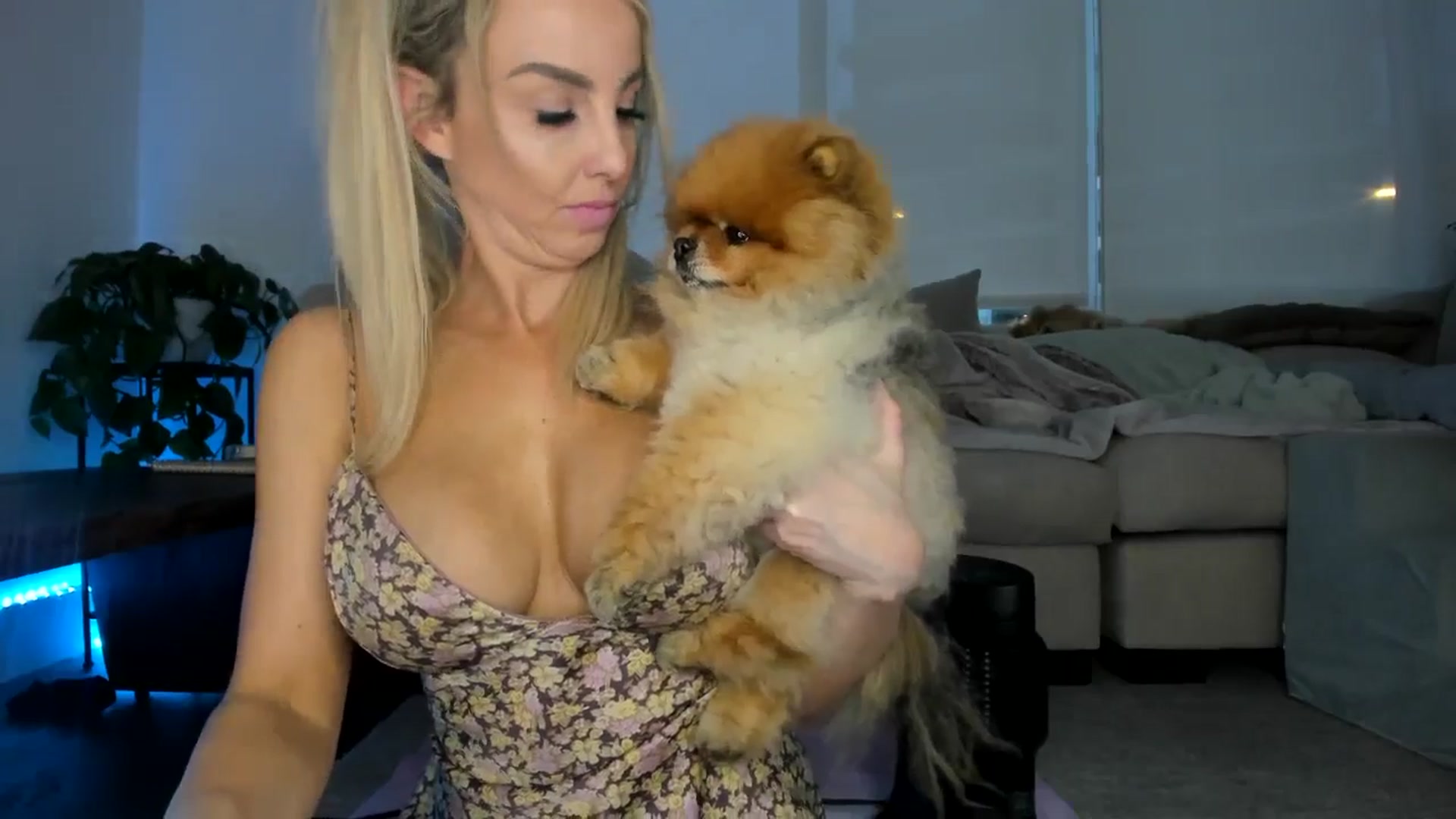 Gallery image thumbnail from Mollyboots's myfreecams stream on, 06/17/2024, 04:00 image 18 of 20