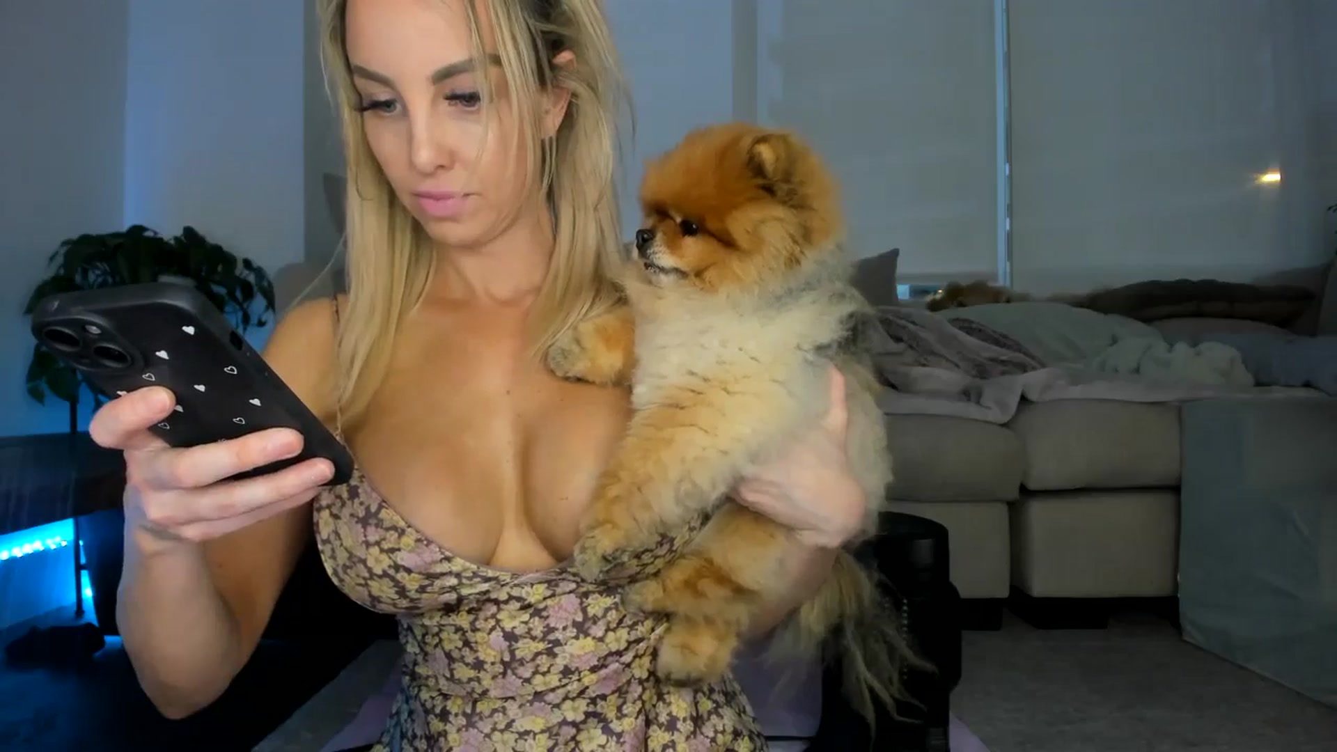 Gallery image thumbnail from Mollyboots's myfreecams stream on, 06/17/2024, 04:00 image 19 of 20