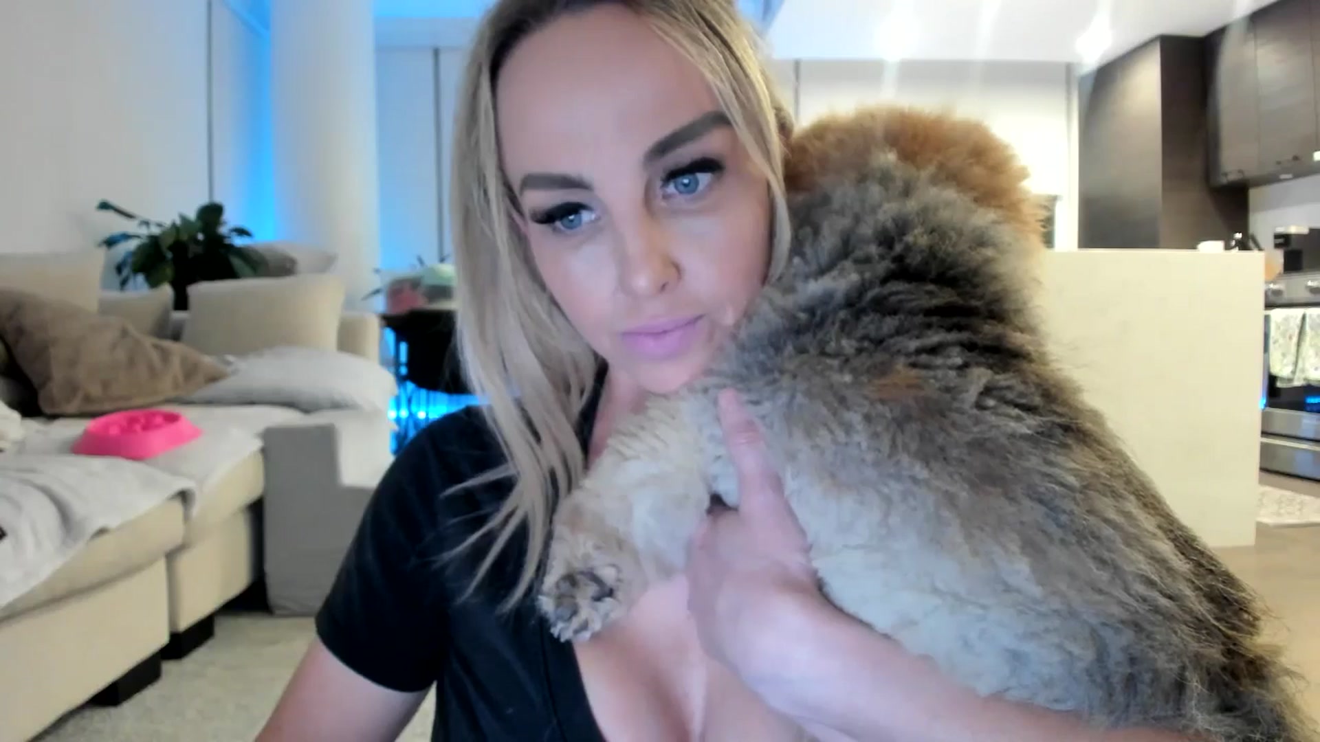 Gallery image thumbnail from Mollyboots's myfreecams stream on, 07/01/2024, 06:06 image 8 of 20
