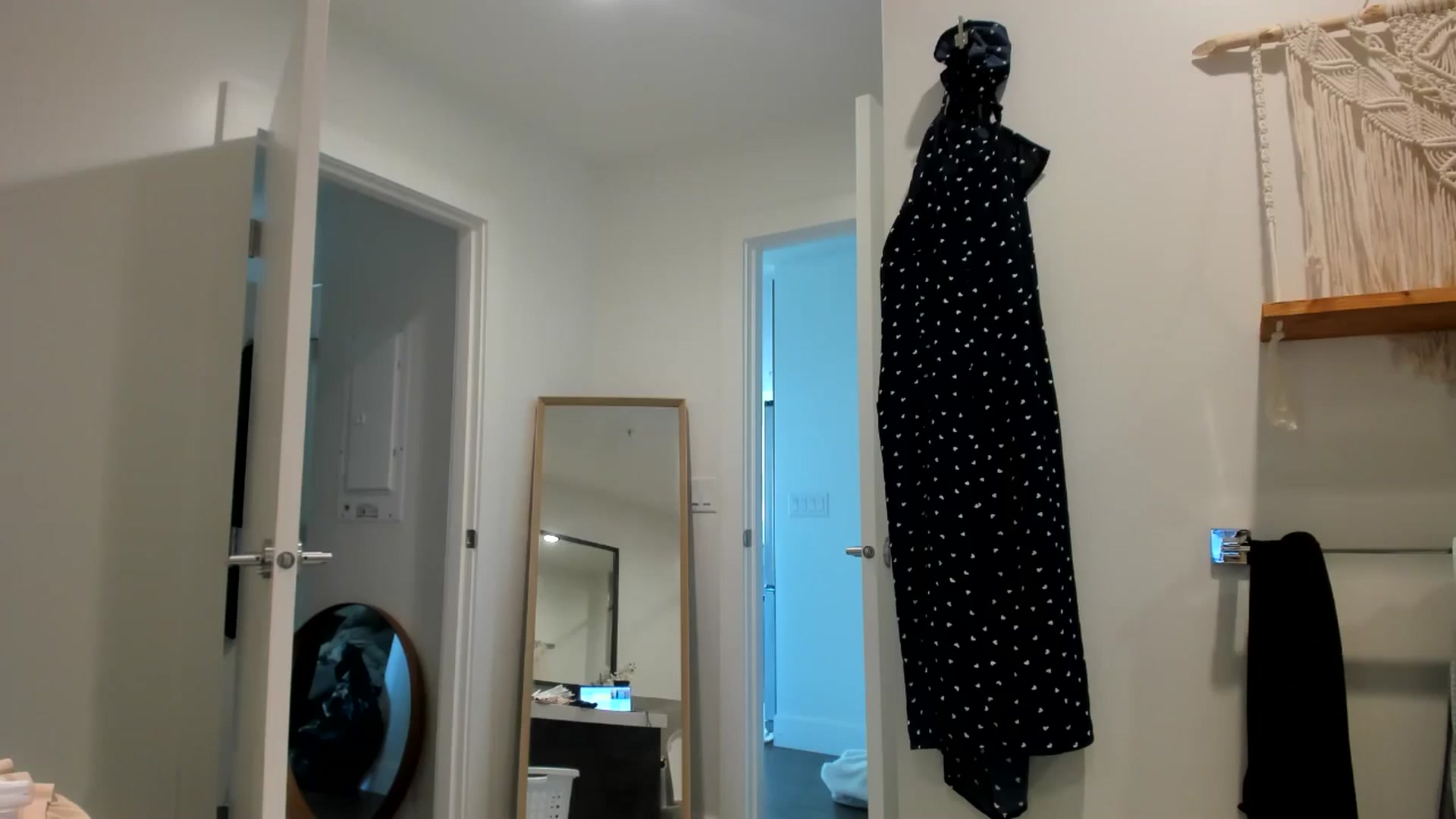 Gallery image thumbnail from Mollyboots's myfreecams stream on, 07/13/2024, 20:22 image 16 of 20