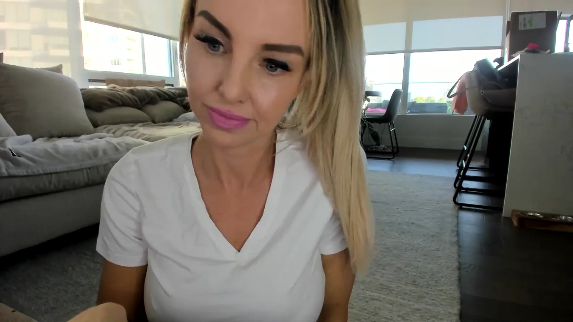 Gallery image thumbnail from Mollyboots's myfreecams stream on, 07/15/2024, 02:45 image 11 of 20