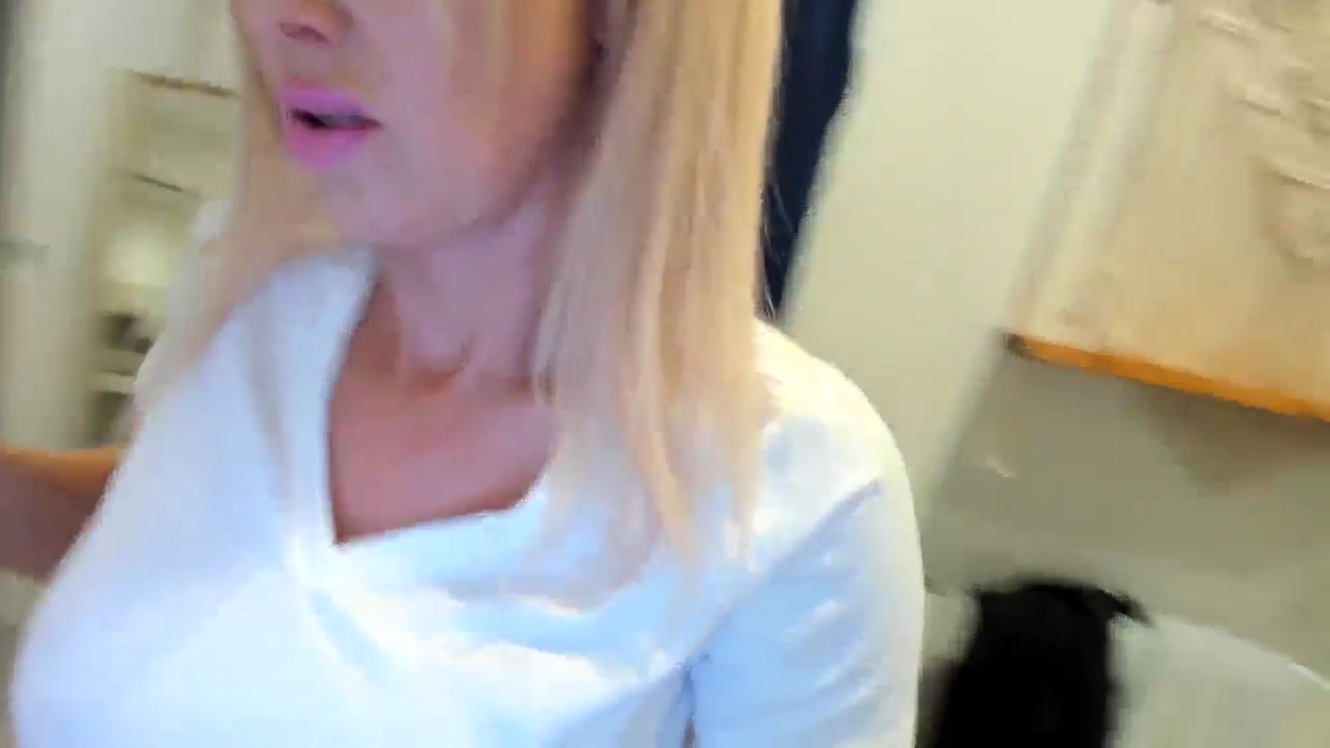 Gallery image thumbnail from Mollyboots's myfreecams stream on, 07/15/2024, 02:45 image 5 of 20