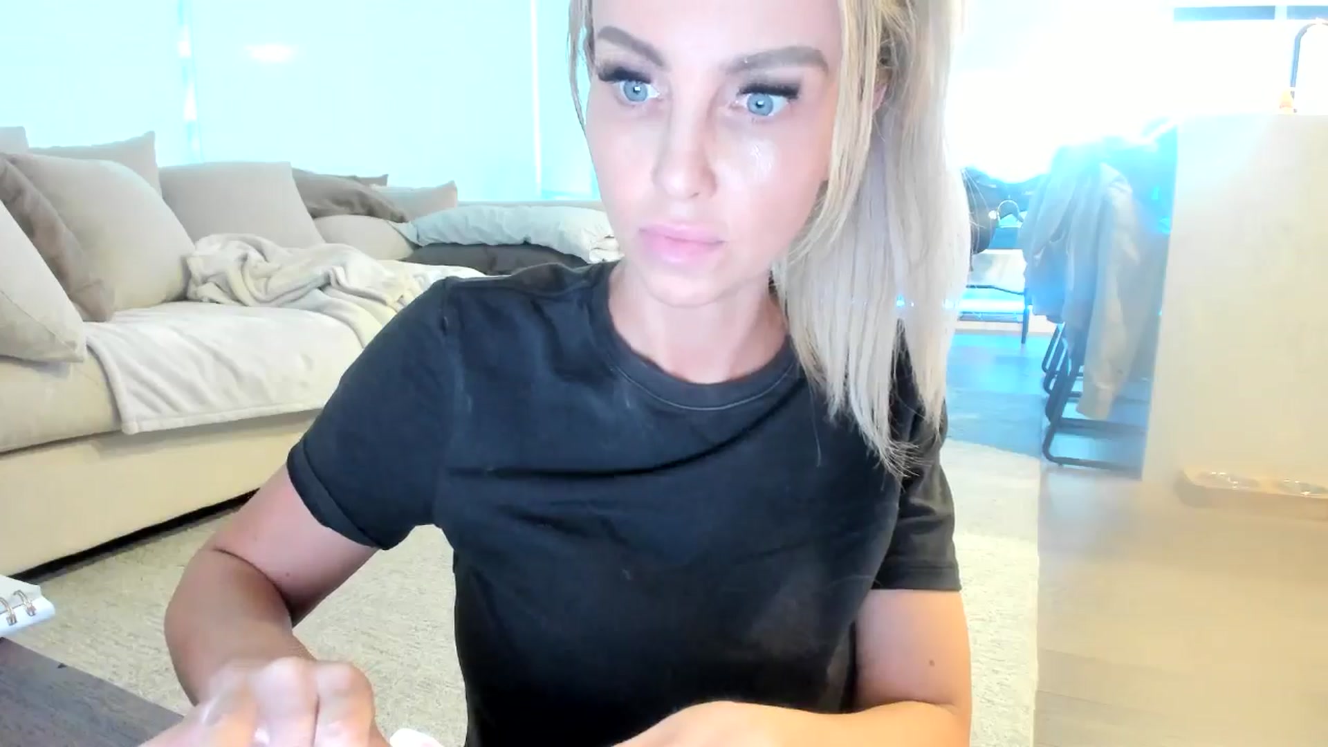 Gallery image thumbnail from Mollyboots's myfreecams stream on, 08/03/2024, 03:37 image 15 of 20