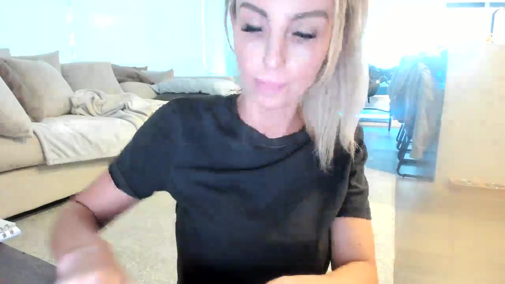 Gallery image thumbnail from Mollyboots's myfreecams stream on, 08/03/2024, 03:37 image 16 of 20
