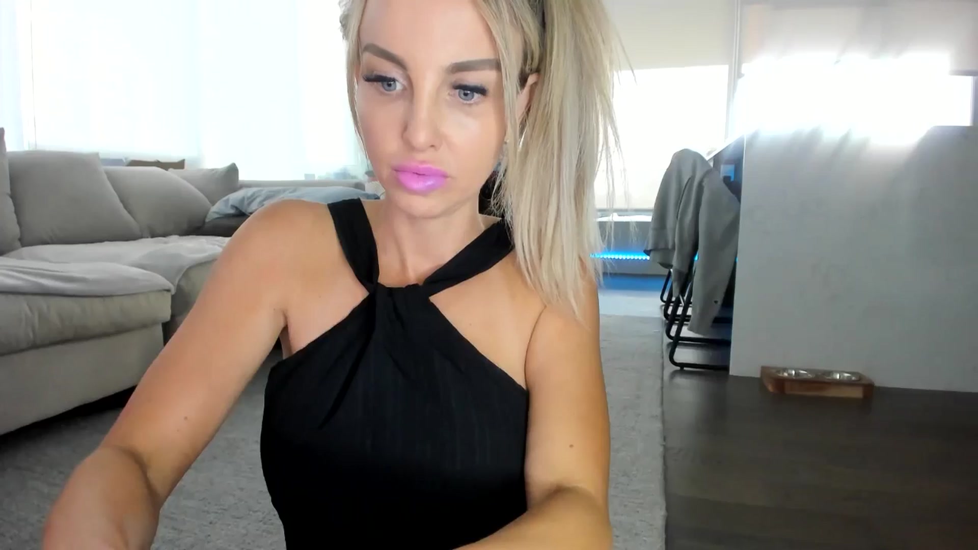 Gallery image thumbnail from Mollyboots's myfreecams stream on, 08/09/2024, 03:38 image 6 of 20