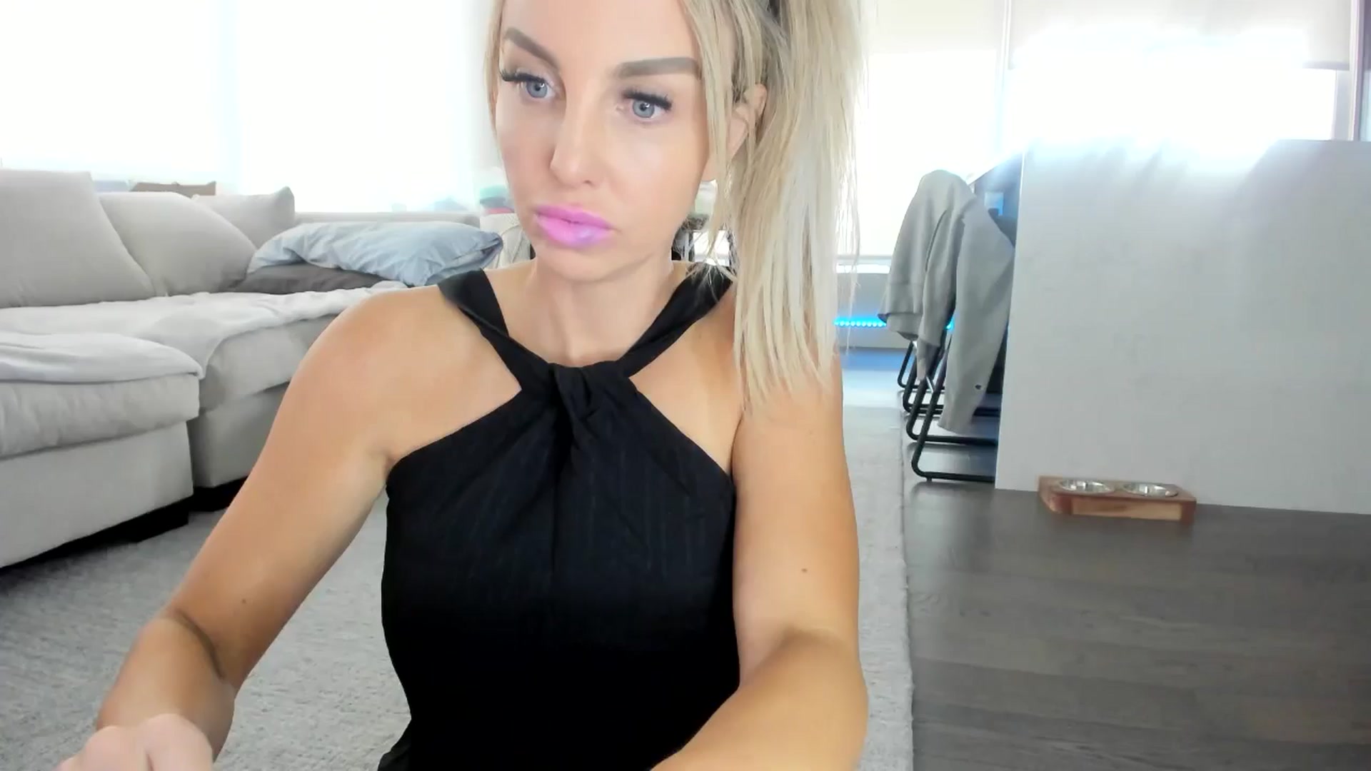 Gallery image thumbnail from Mollyboots's myfreecams stream on, 08/09/2024, 03:38 image 1 of 20