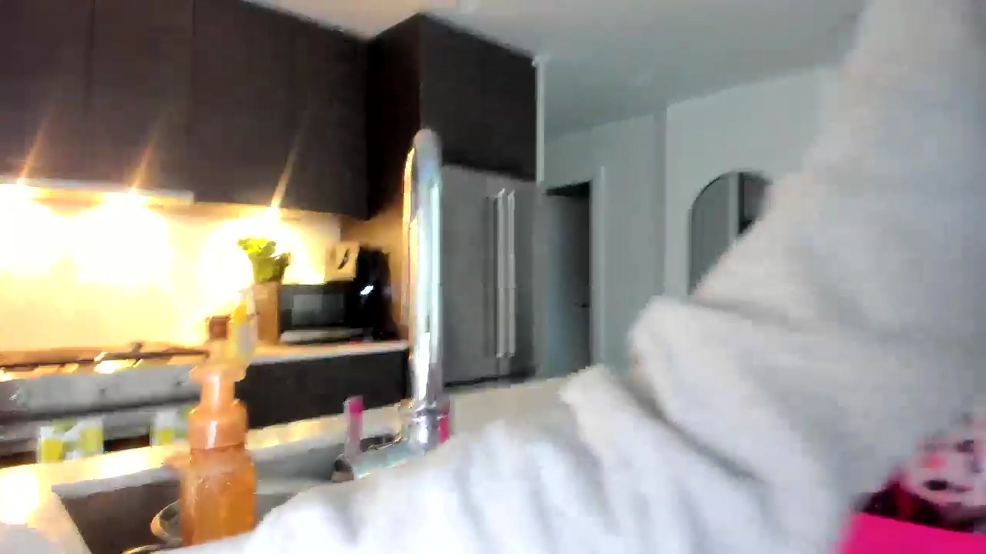 Gallery image thumbnail from Mollyboots's myfreecams stream on, 08/17/2024, 04:12 image 2 of 20