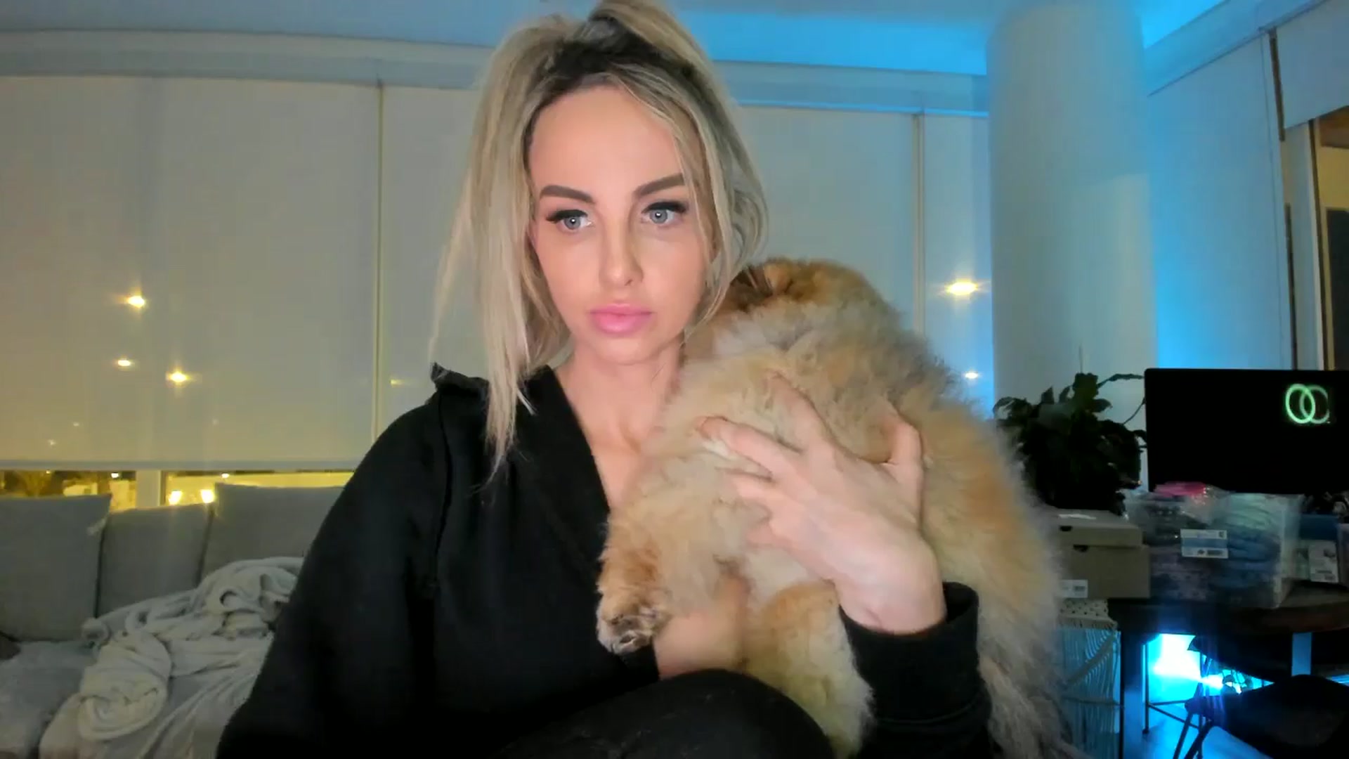 Gallery image thumbnail from Mollyboots's myfreecams stream on, 08/25/2024, 04:23 image 12 of 20