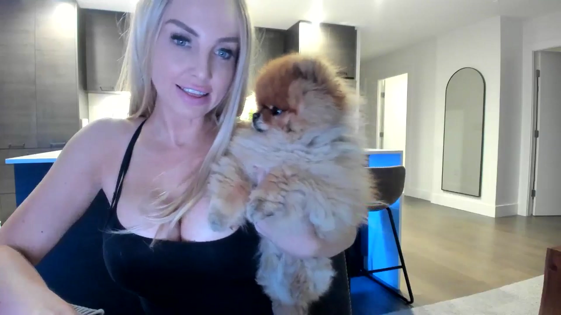 Gallery image thumbnail from Mollyboots's myfreecams stream on, 09/12/2024, 03:30 image 5 of 20