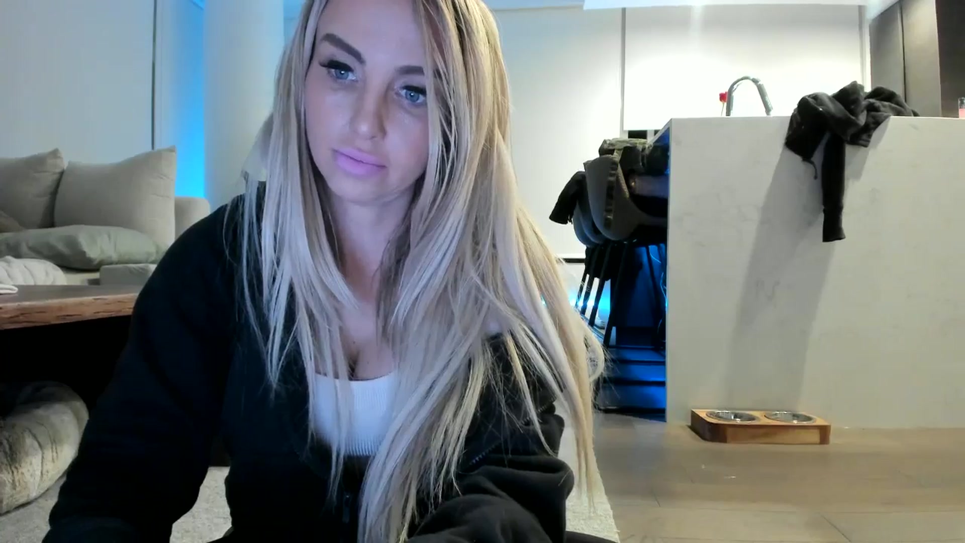 Gallery image thumbnail from Mollyboots's myfreecams stream on, 10/01/2024, 04:01 image 13 of 20