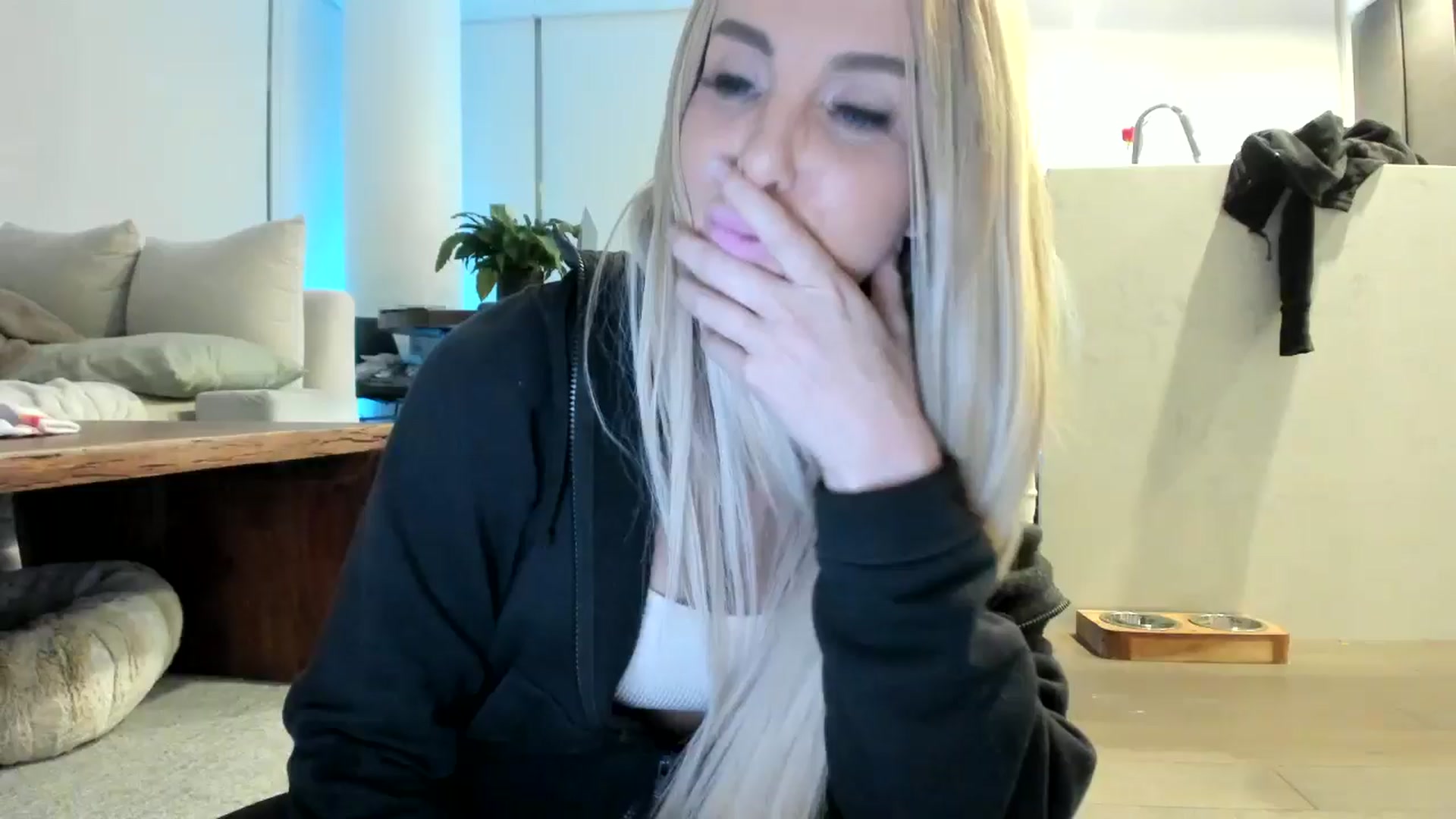 Gallery image thumbnail from Mollyboots's myfreecams stream on, 10/01/2024, 04:01 image 12 of 20