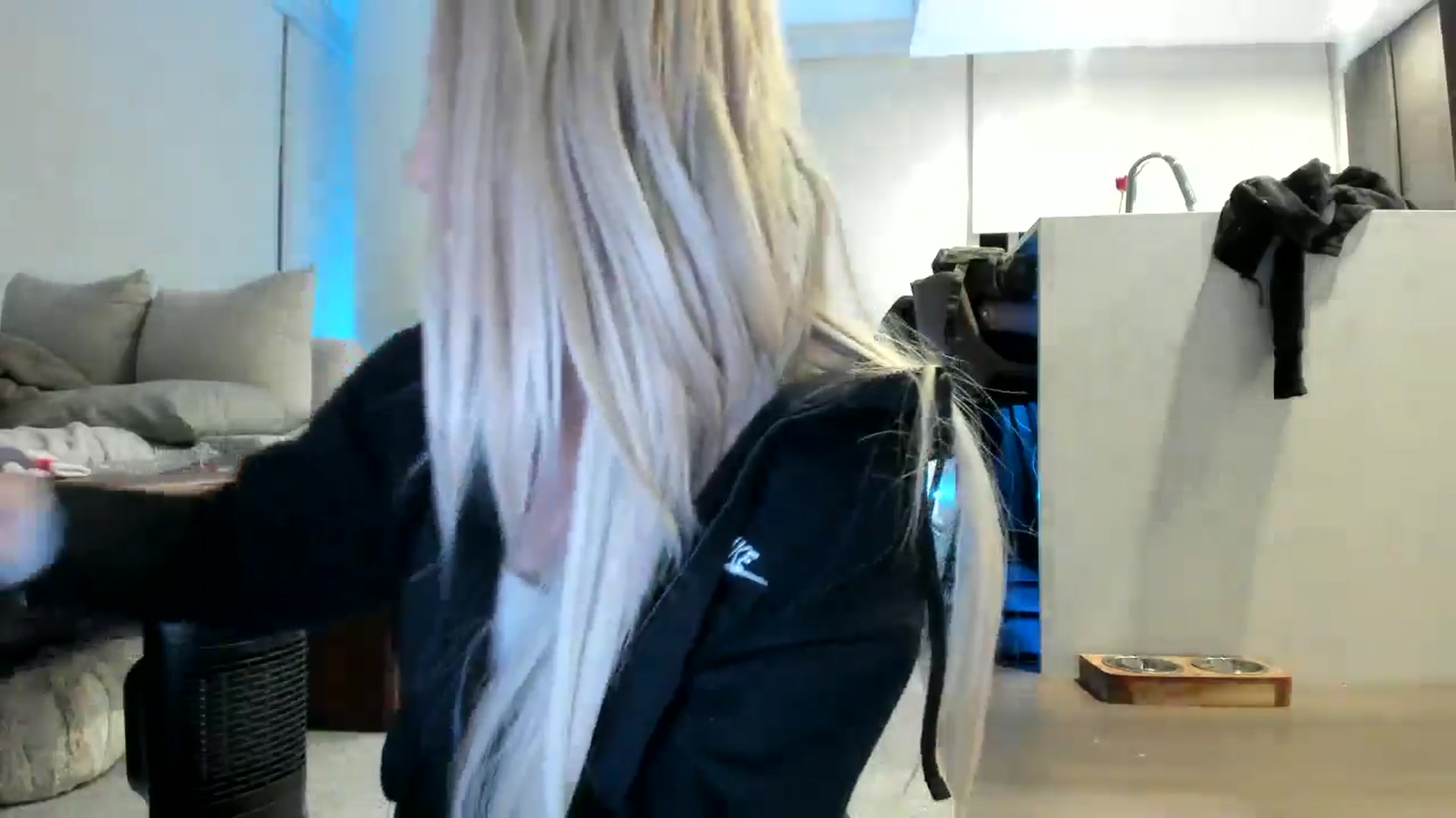 Gallery image thumbnail from Mollyboots's myfreecams stream on, 10/01/2024, 04:01 image 8 of 20