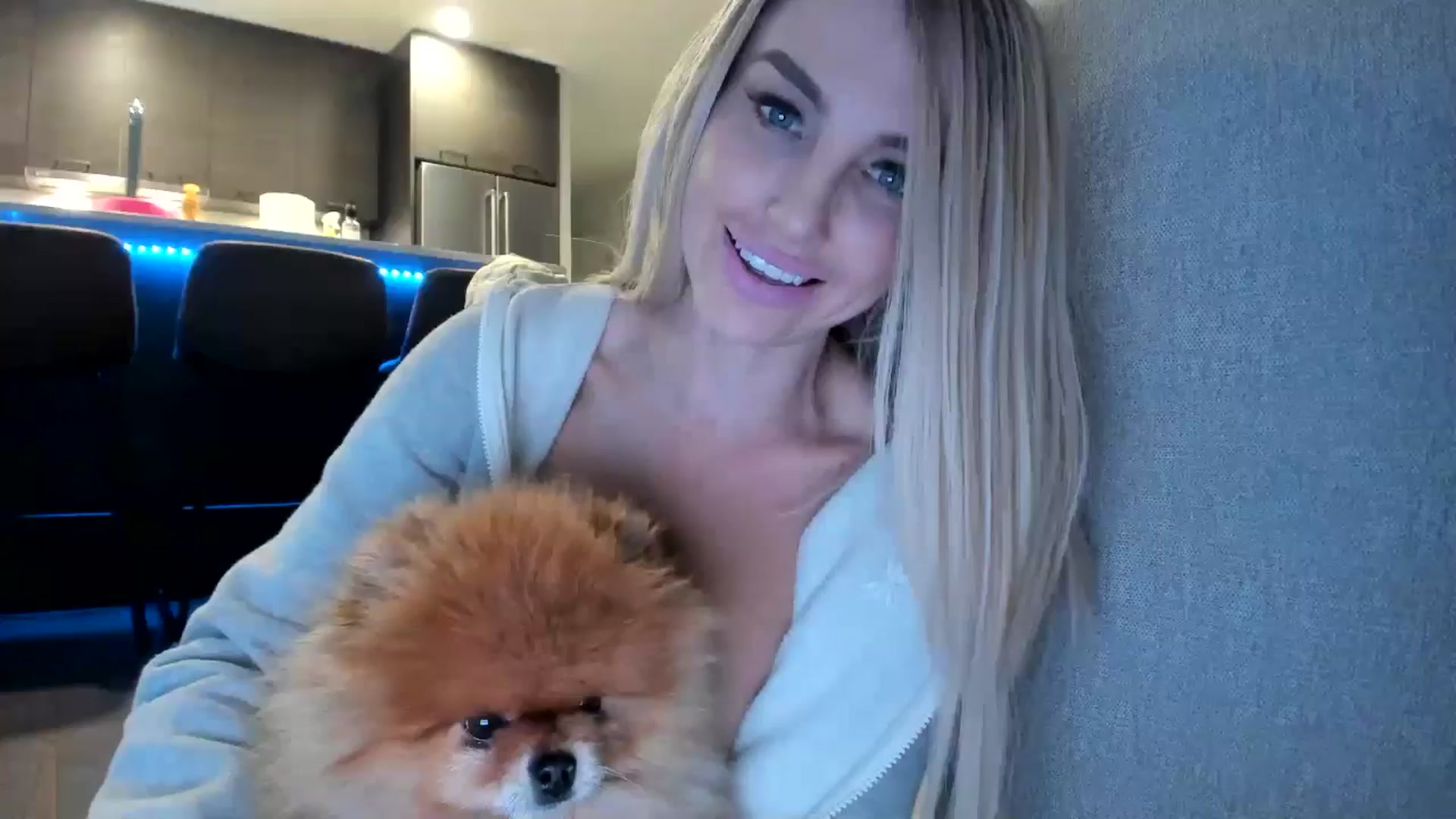 Gallery image thumbnail from Mollyboots's myfreecams stream on, 10/08/2024, 03:59 image 19 of 20