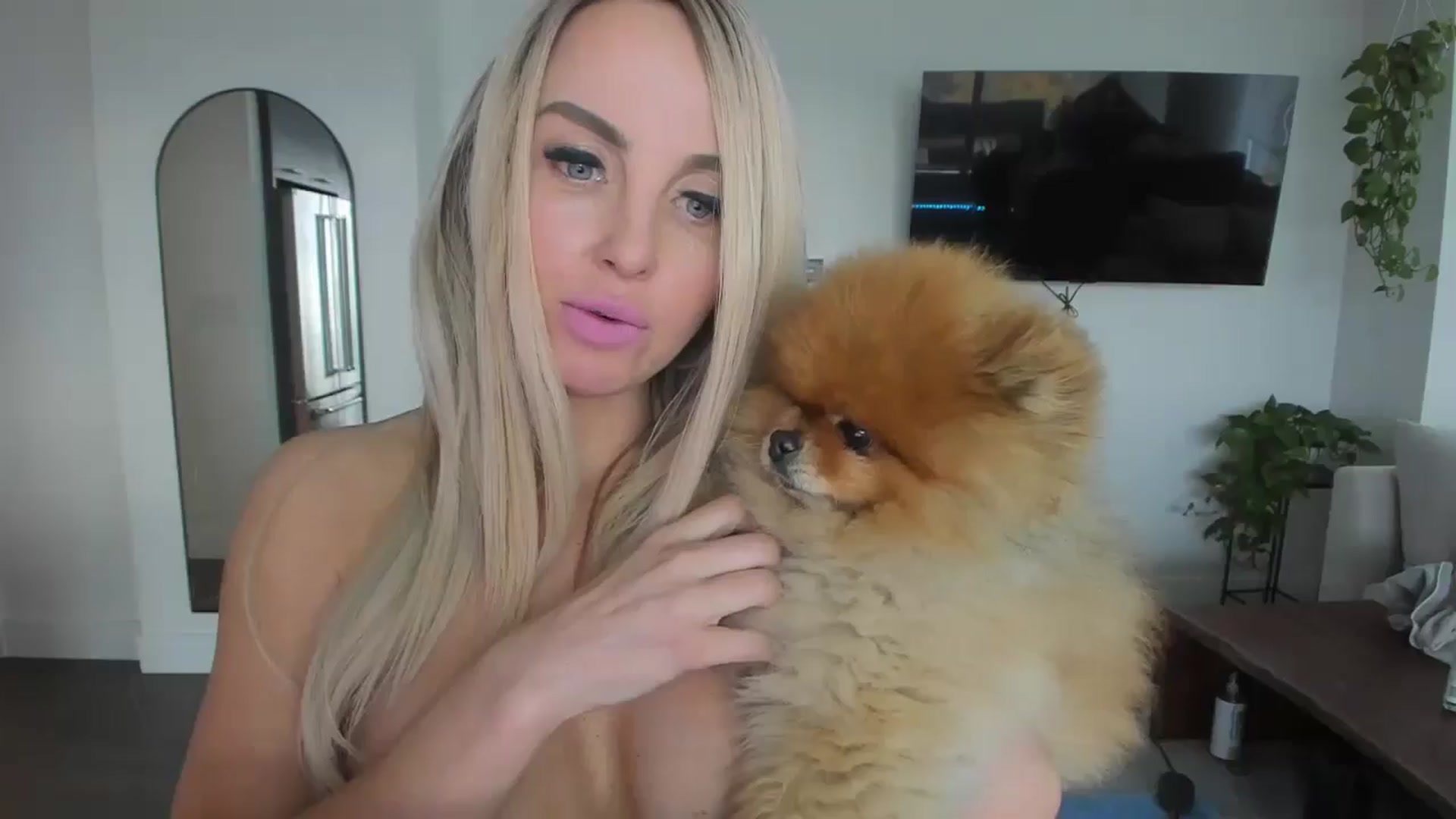 Gallery image thumbnail from Mollyboots's myfreecams stream on, 10/19/2024, 23:47 image 18 of 20