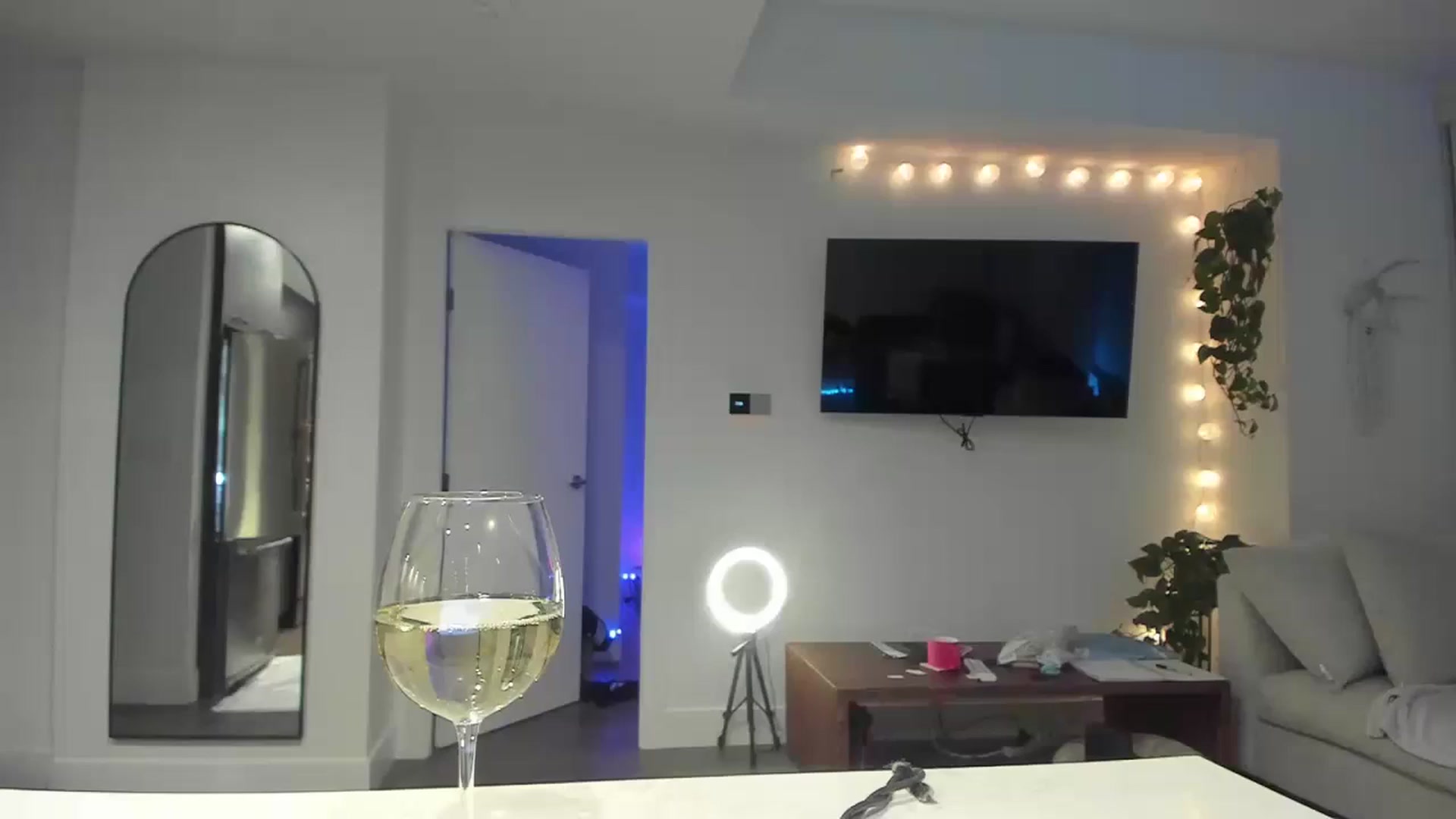 Gallery image thumbnail from Mollyboots's myfreecams stream on, 11/07/2024, 03:40 image 1 of 20