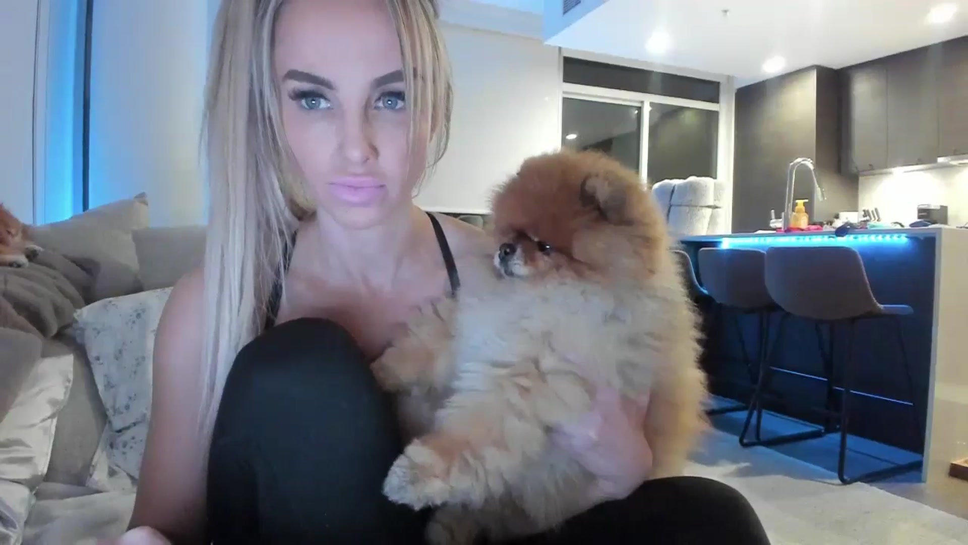 Gallery image thumbnail from Mollyboots's myfreecams stream on, 11/17/2024, 04:10 image 2 of 20