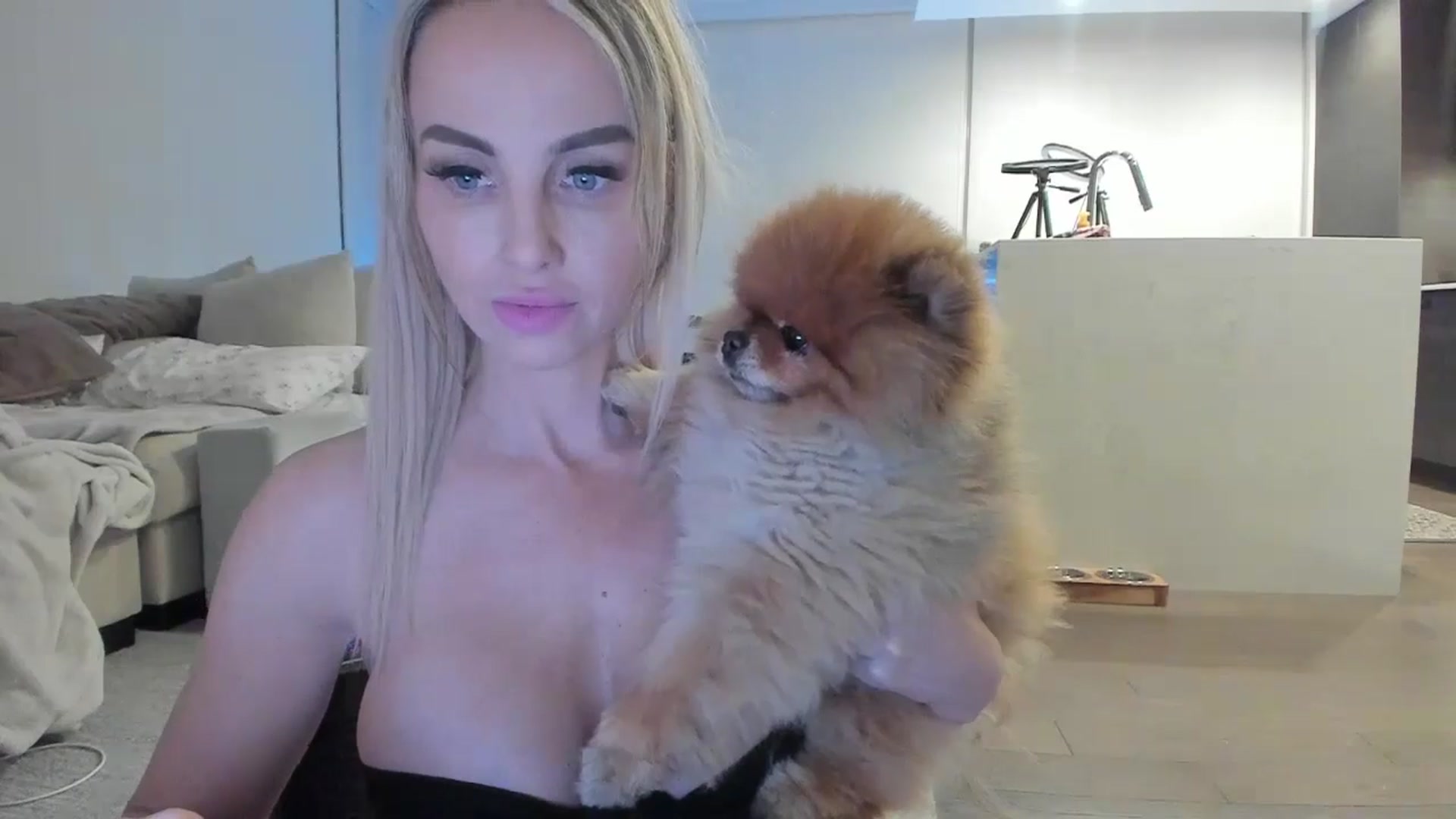 Gallery image thumbnail from Mollyboots's myfreecams stream on, 11/27/2024, 04:19 image 10 of 20