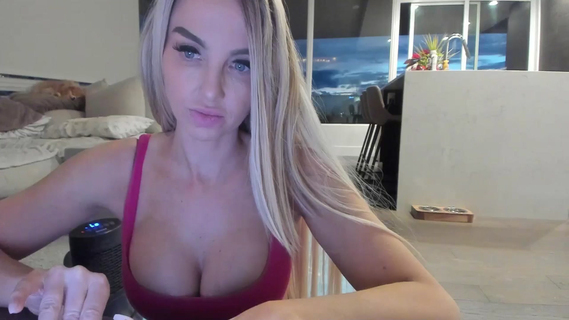 Gallery image thumbnail from Mollyboots's myfreecams stream on, 12/06/2024, 24:44 image 10 of 20