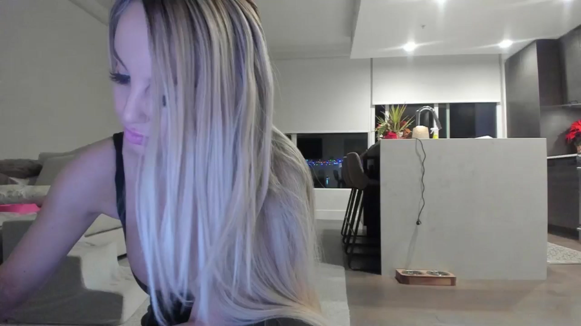 Gallery image thumbnail from Mollyboots's myfreecams stream on, 12/09/2024, 04:19 image 1 of 20