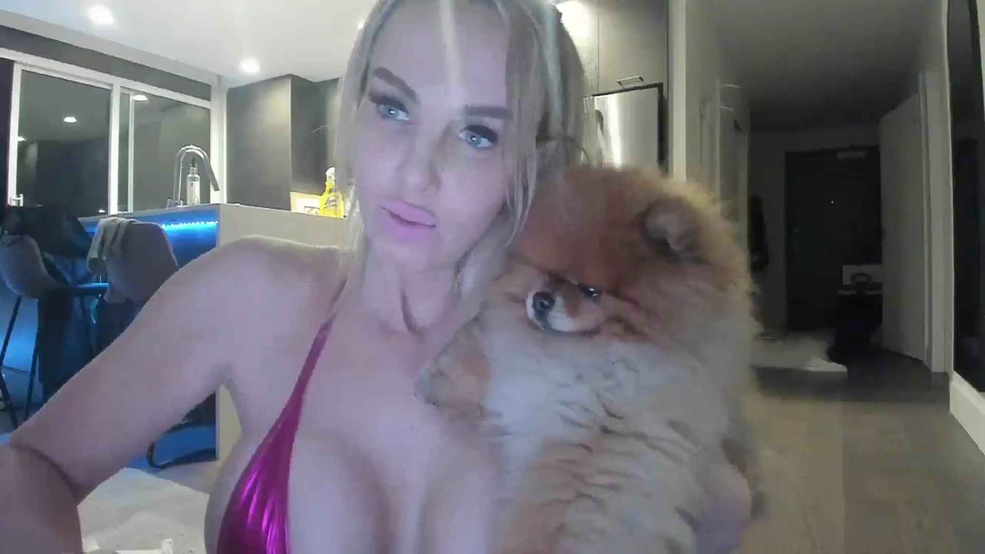 Gallery image thumbnail from Mollyboots's myfreecams stream on, 02/28/2025, 05:36 image 6 of 20