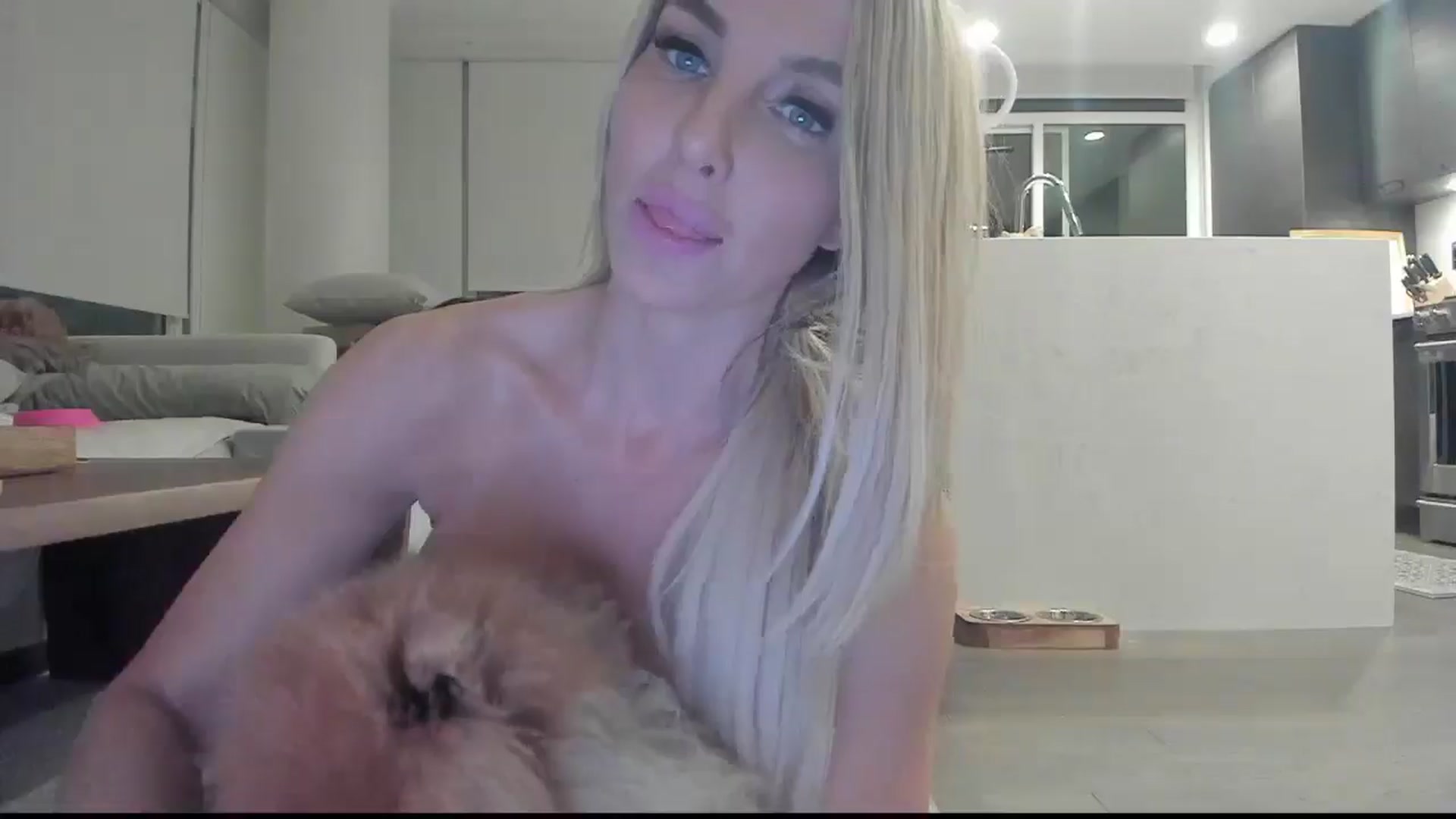 Gallery image thumbnail from Mollyboots's myfreecams stream on, 03/14/2025, 03:23 image 5 of 20