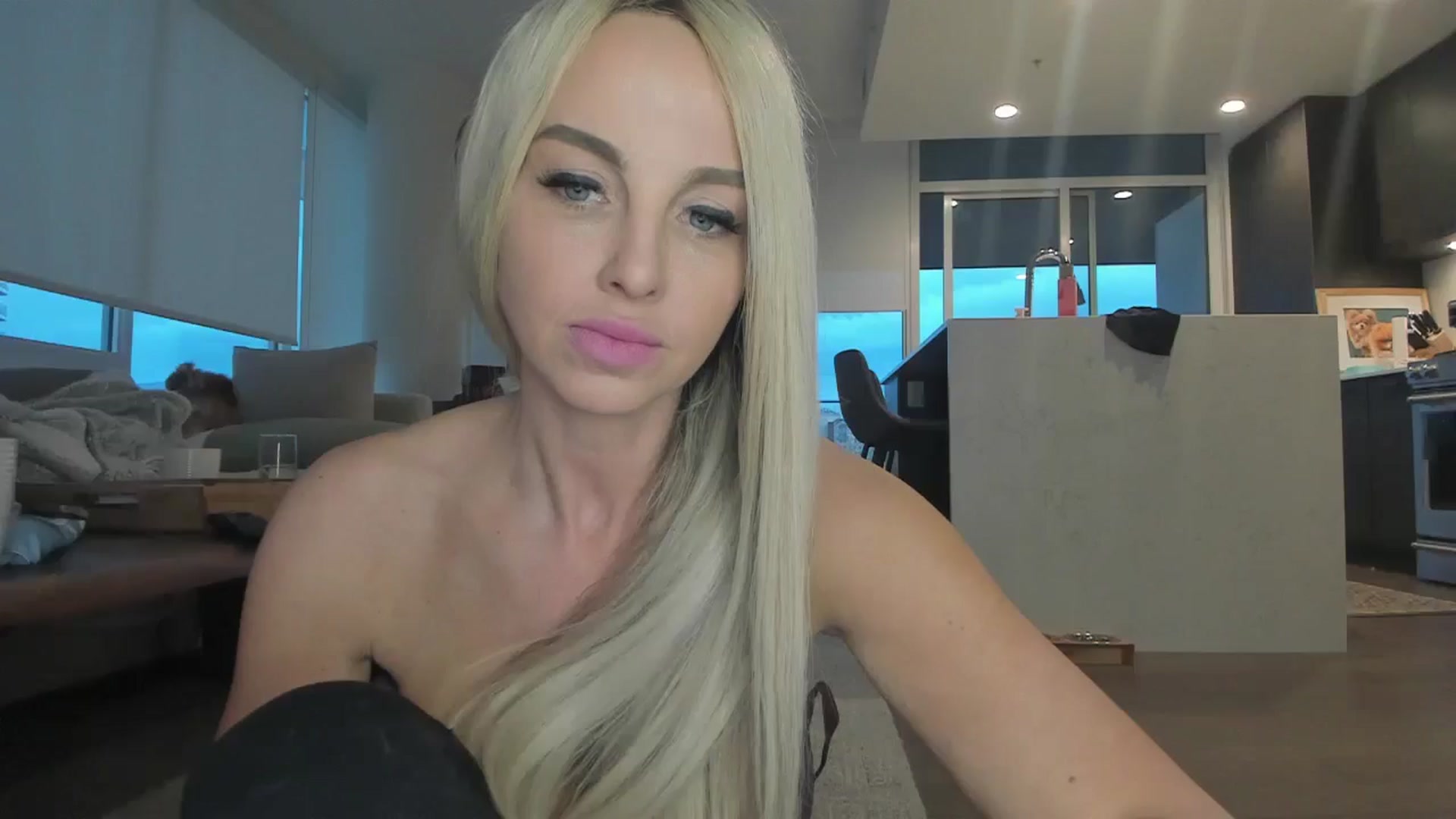 Gallery image thumbnail from Mollyboots's myfreecams stream on, 04/29/2025, 03:05 image 20 of 20
