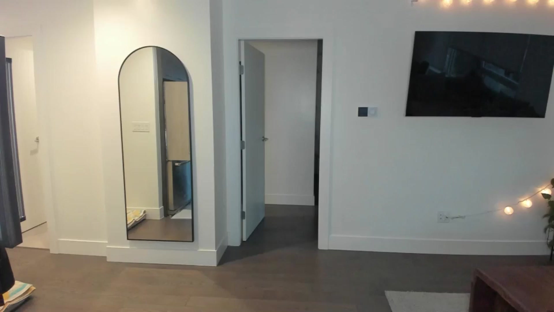 Gallery image thumbnail from Mollyboots's myfreecams stream on, 08/15/2025, 03:59 image 11 of 20