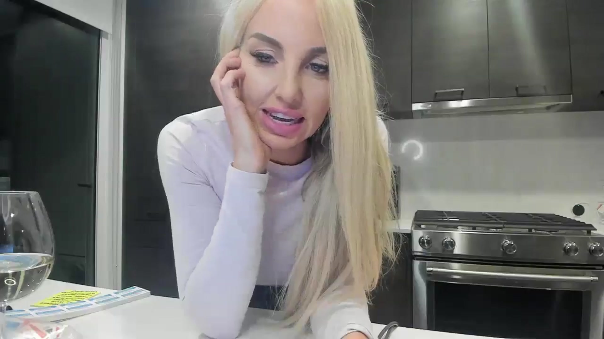 Gallery image thumbnail from Mollyboots's myfreecams stream on, 09/18/2025, 03:26 image 15 of 20